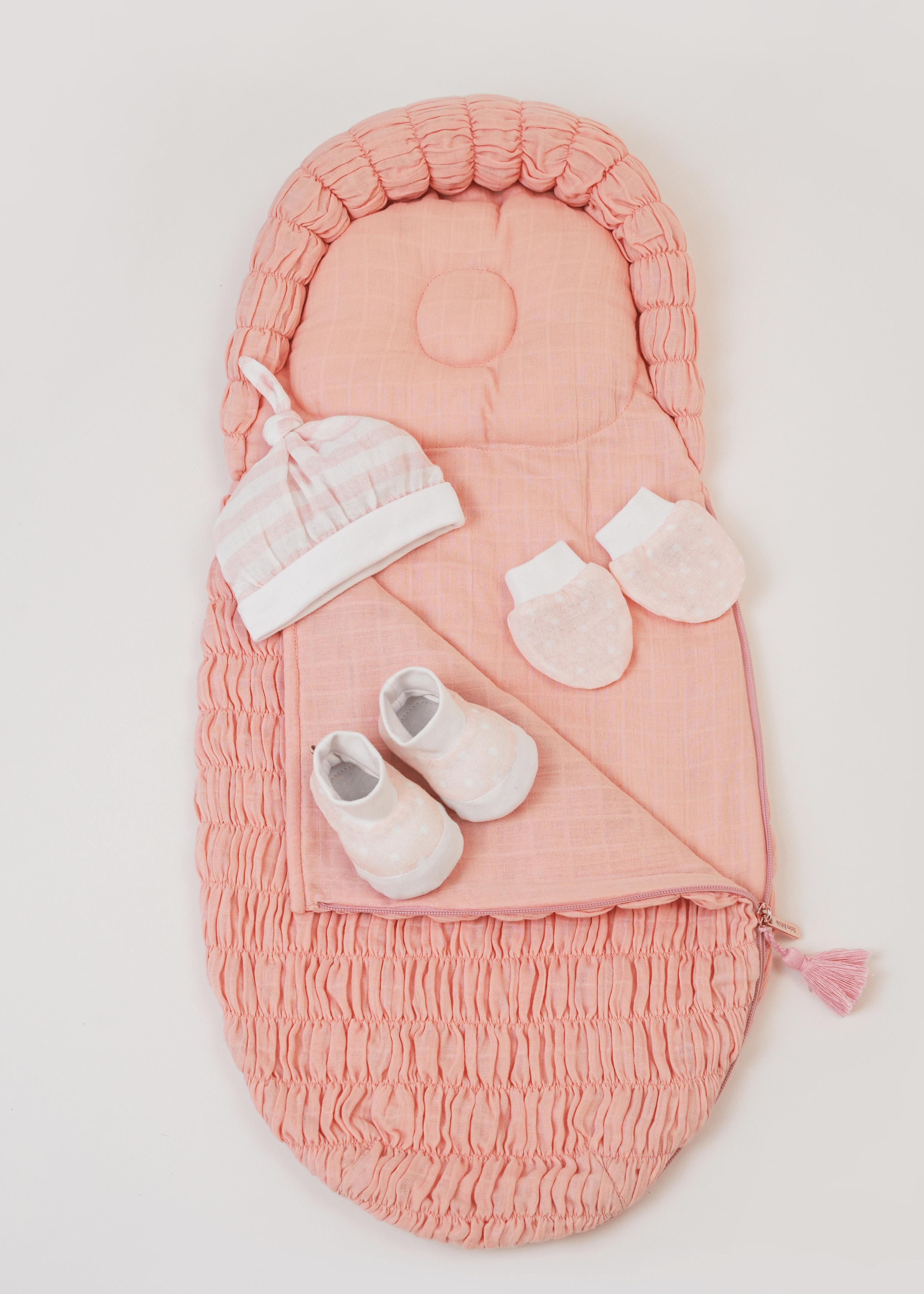 The Oval - Picture Perfect Gift Box