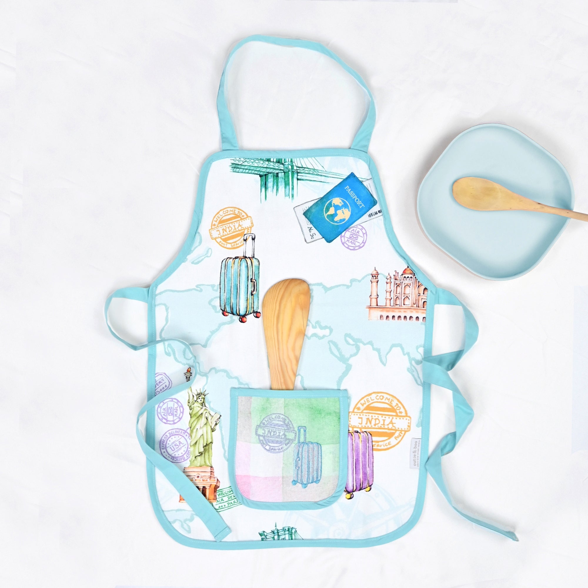 Passport To Wonderland - Apron Set (Apron + Cap + Gloves)