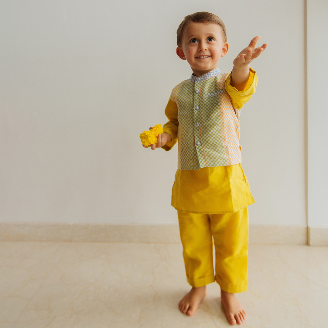 Chanderi Kurta Pyjama & Bandi Set