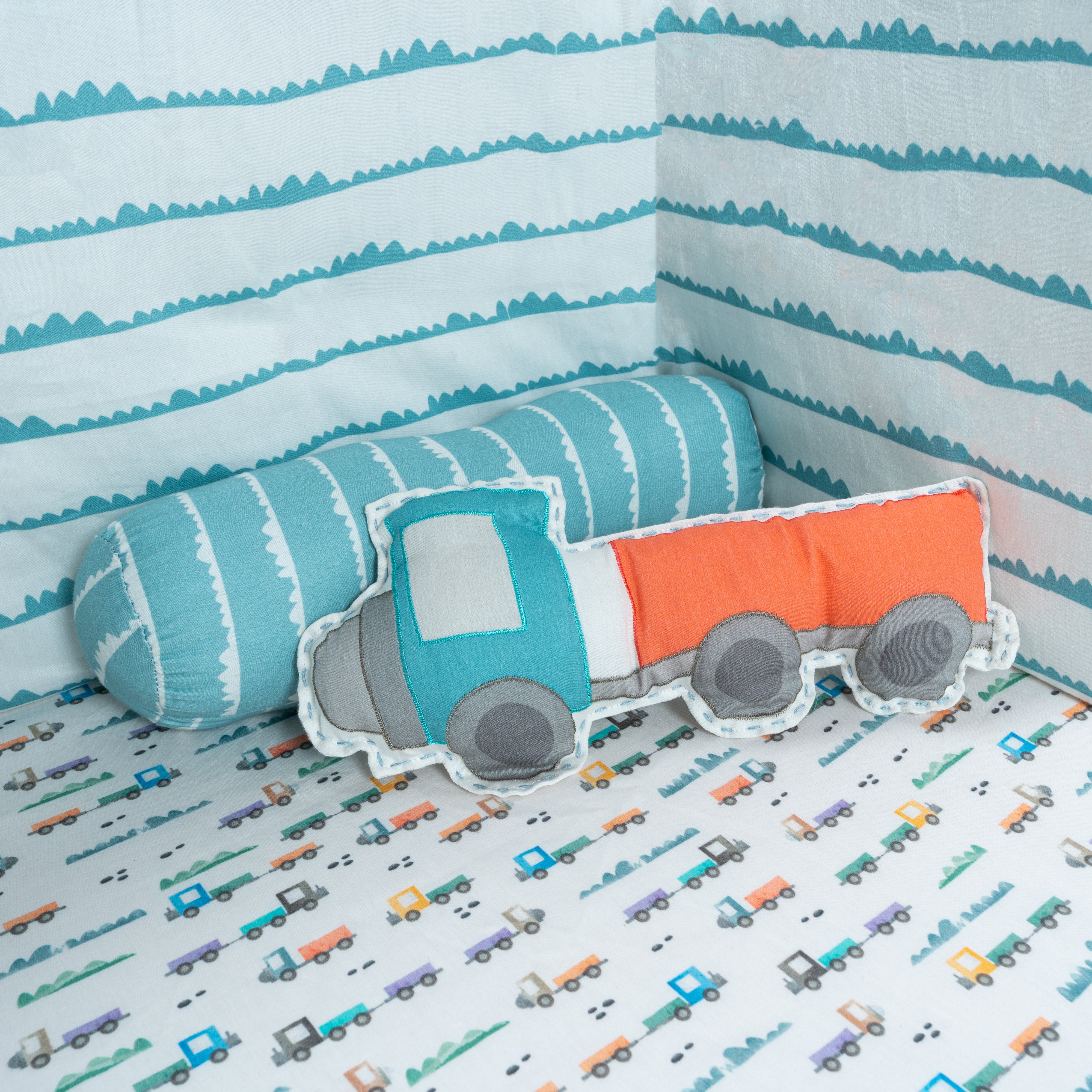Tiny Snooze Organic Cot Bedding Set – Traffic jam