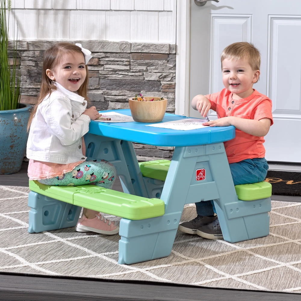 Sun & Shade Picnic Table W/ Umbrella