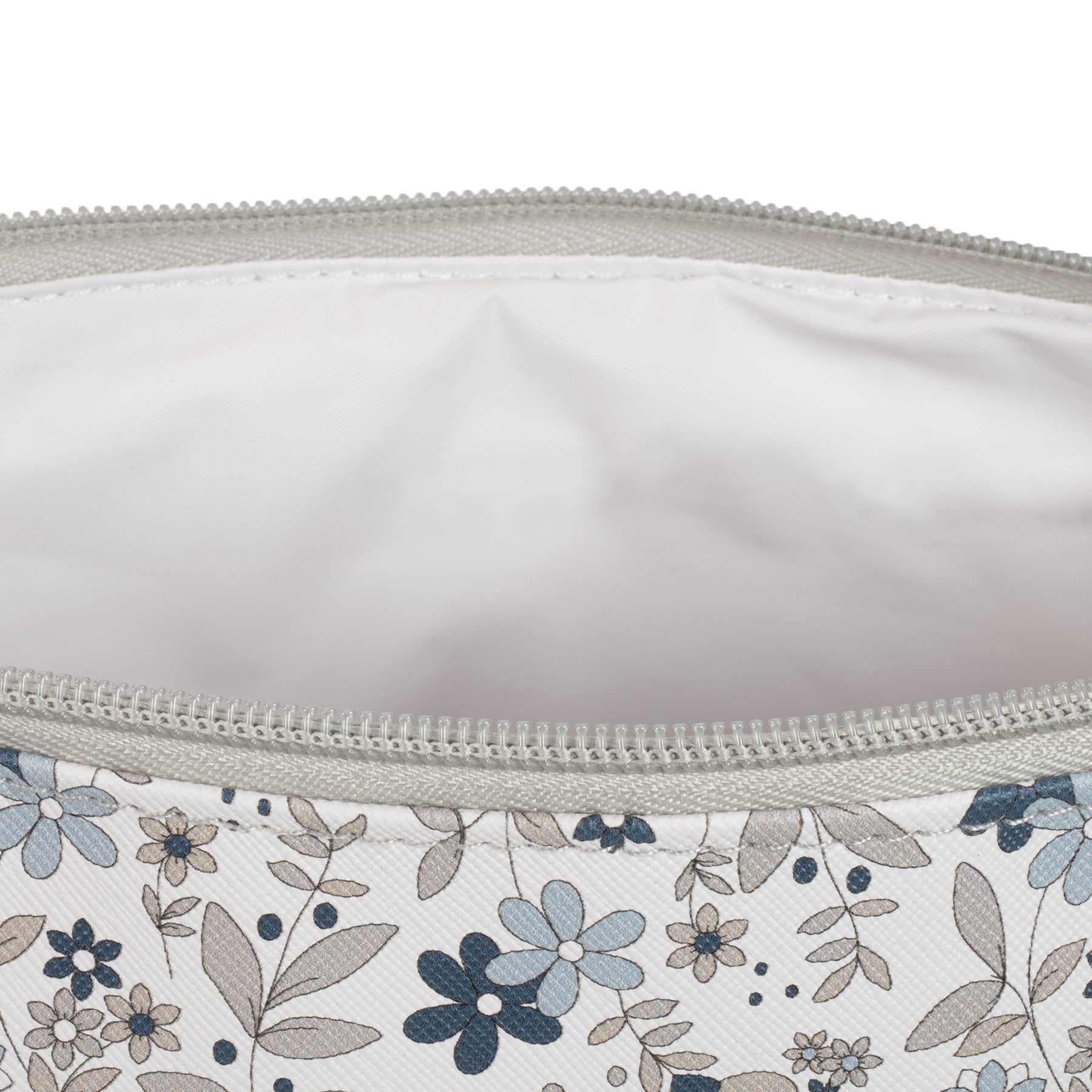 Pasito a Pasito Delia Blue Travel Essentials Pouch