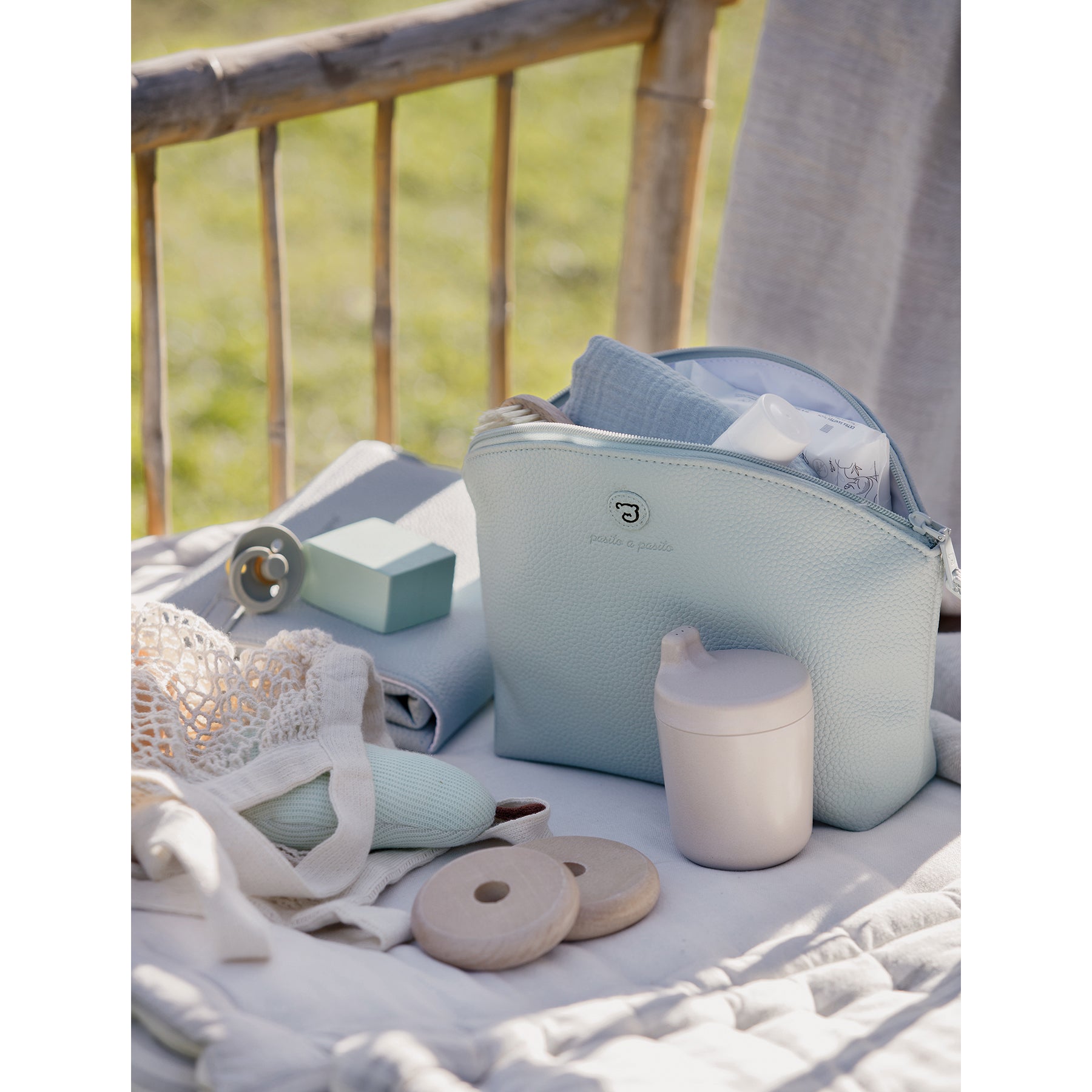 Pasito a Pasito Yummi Green Travel Essentials Pouch