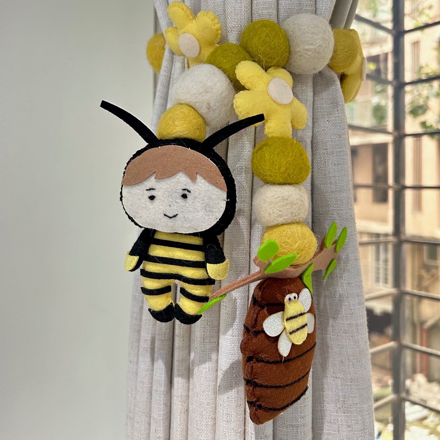 Curtain Tie