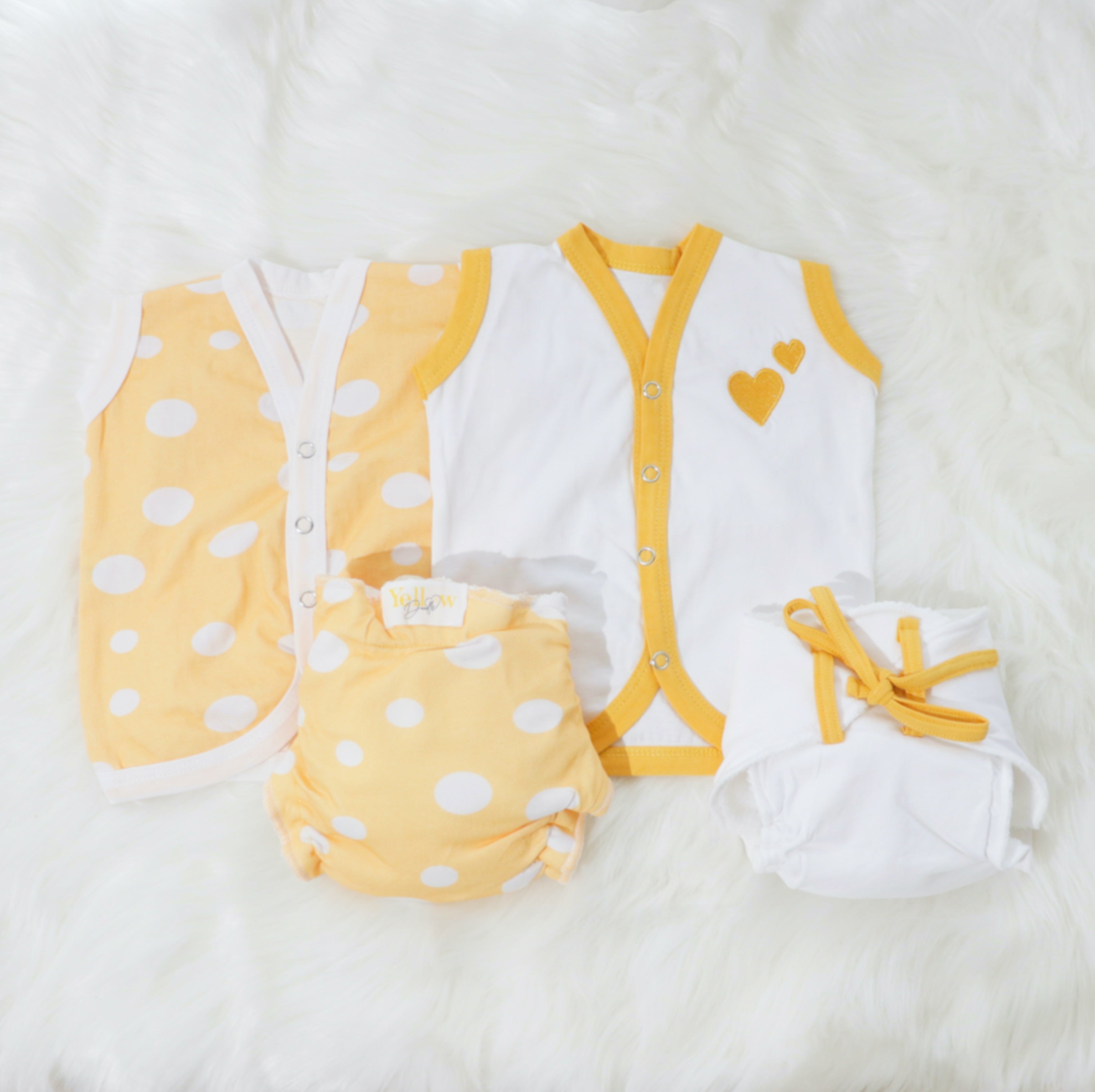 Cute Polka - Everyday Essentials Nappy & Vest (Set of 4)