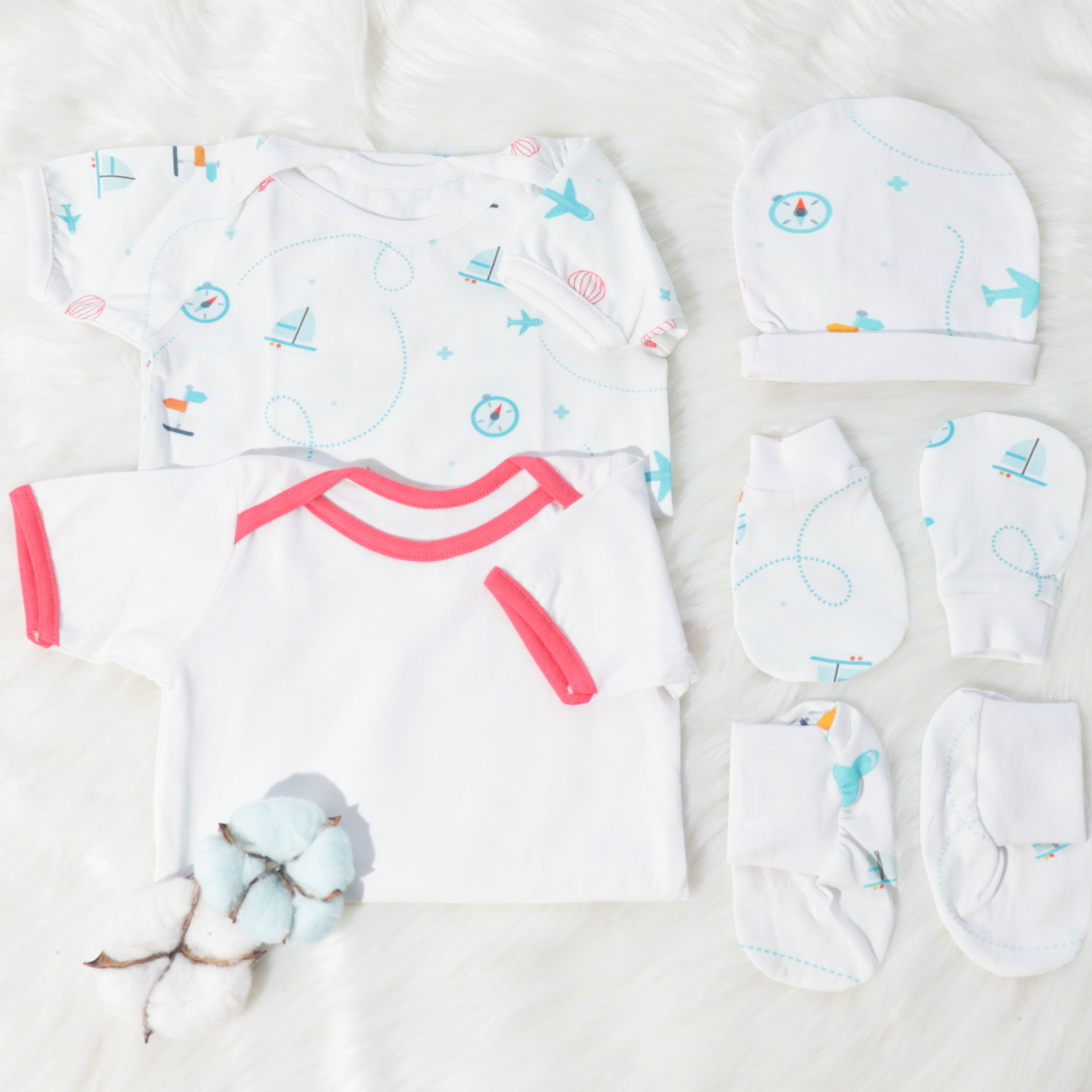 Lil Travellers - Newborn Bodysuits Bundle