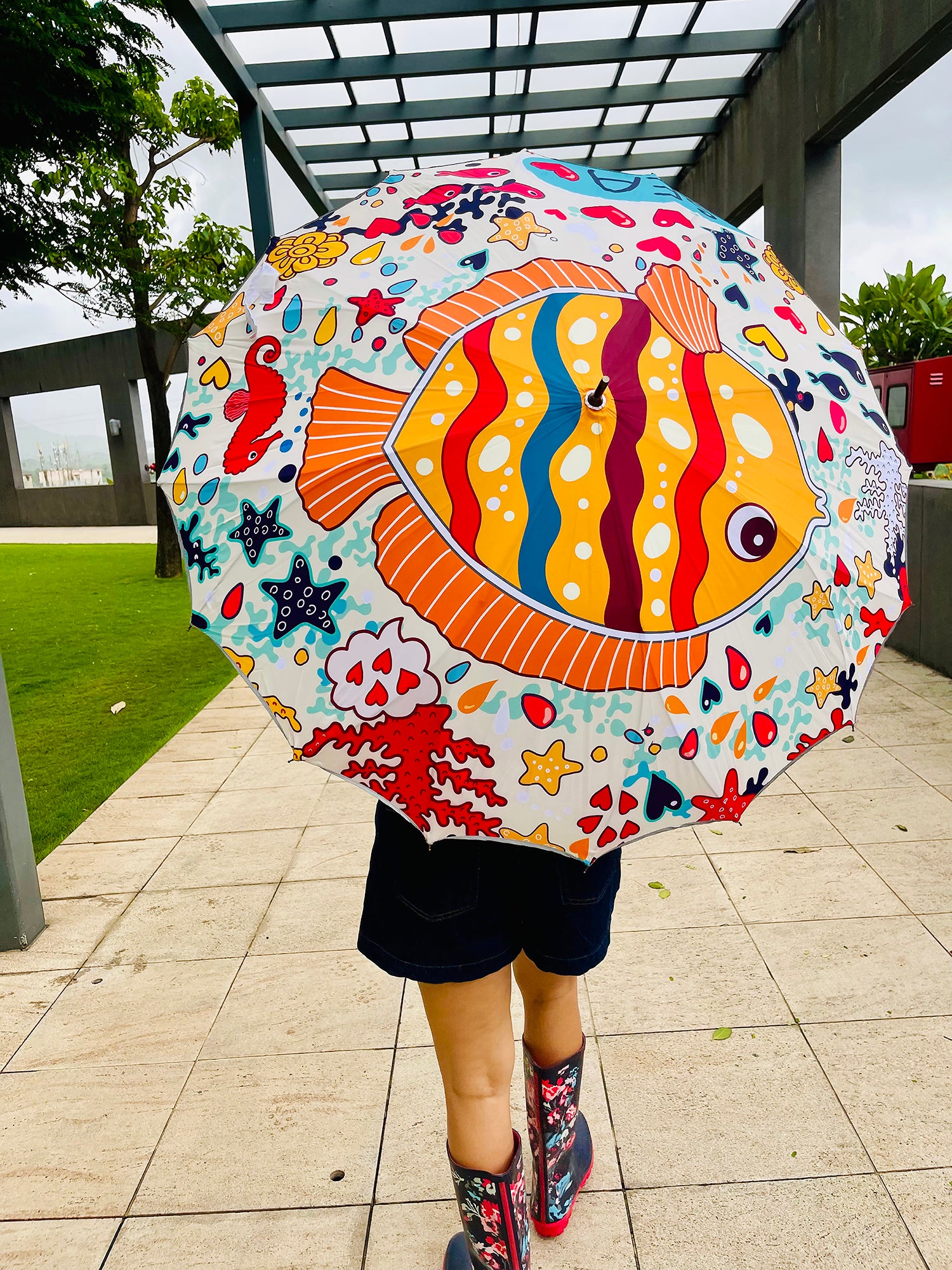 Little Surprise Box, Fishy Island Theme Rain & All Season Umbrella for Teens And Adults