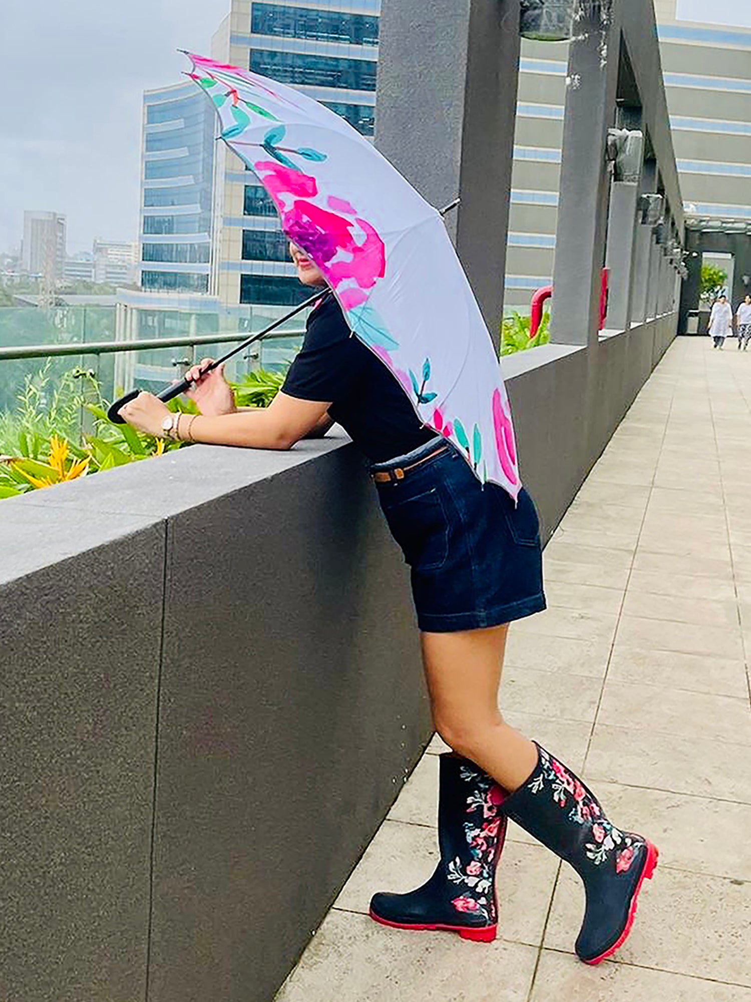 Little Surprise Box, Pink floral Paint Brush theme Rain & All Season Umbrella for Teens And Adults