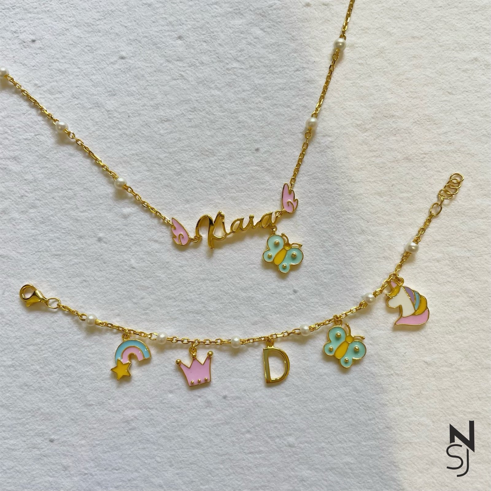 Name Neckchain & Charm Bracelet Set in Gold-Plated Silver