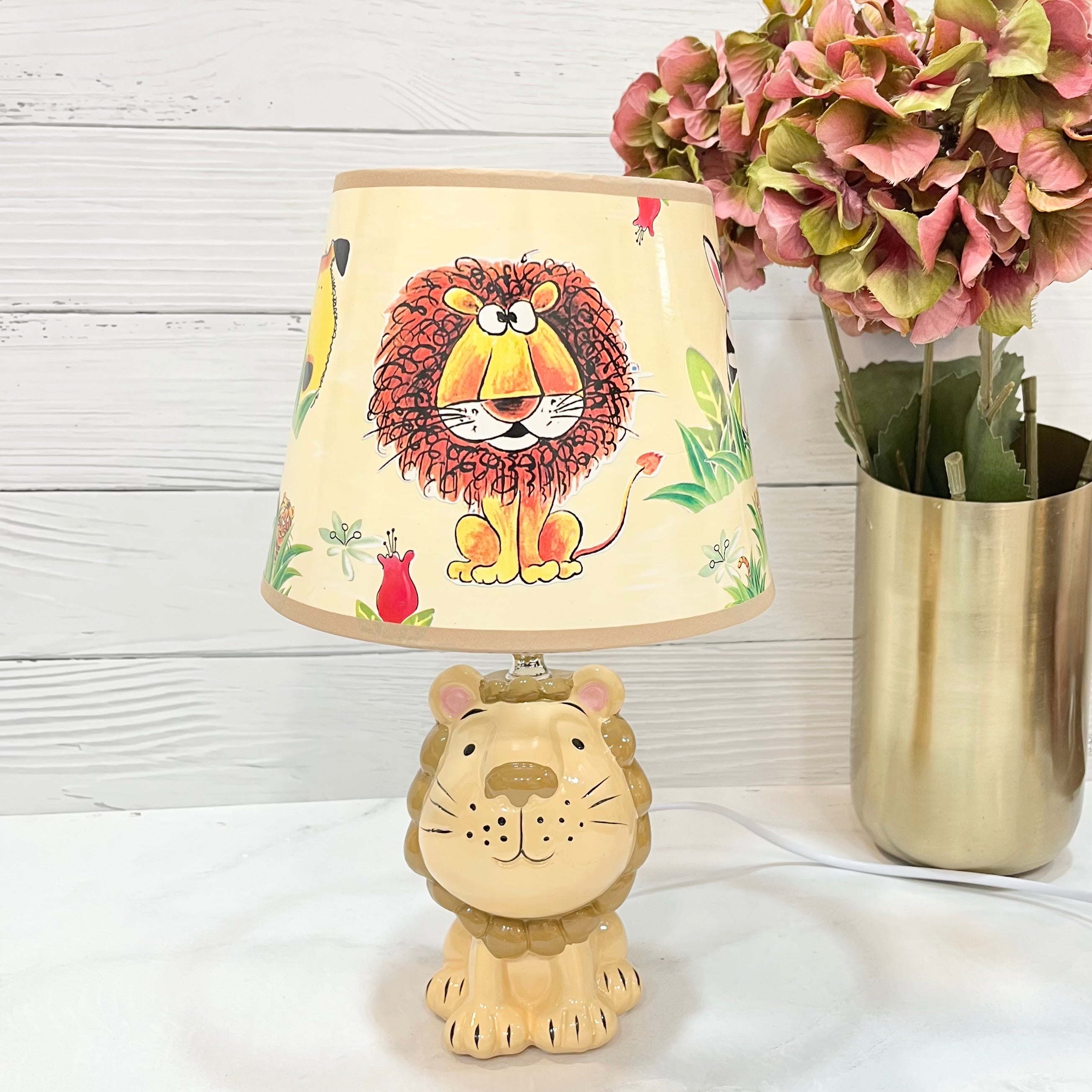 Night Lamp - Roaring Radiance (Yellow)