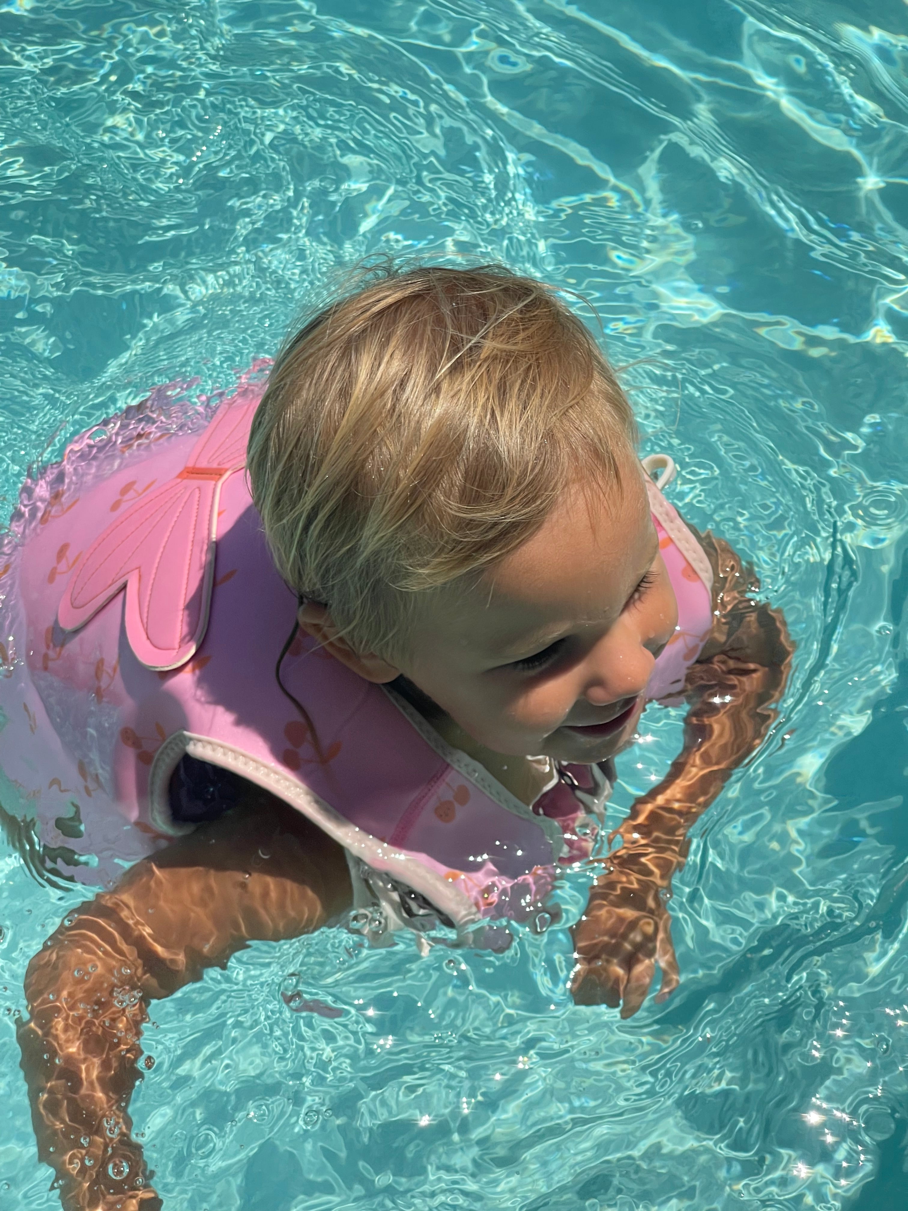 SUNNYLiFE Kids Swim Vest Cotton Candy Cherry