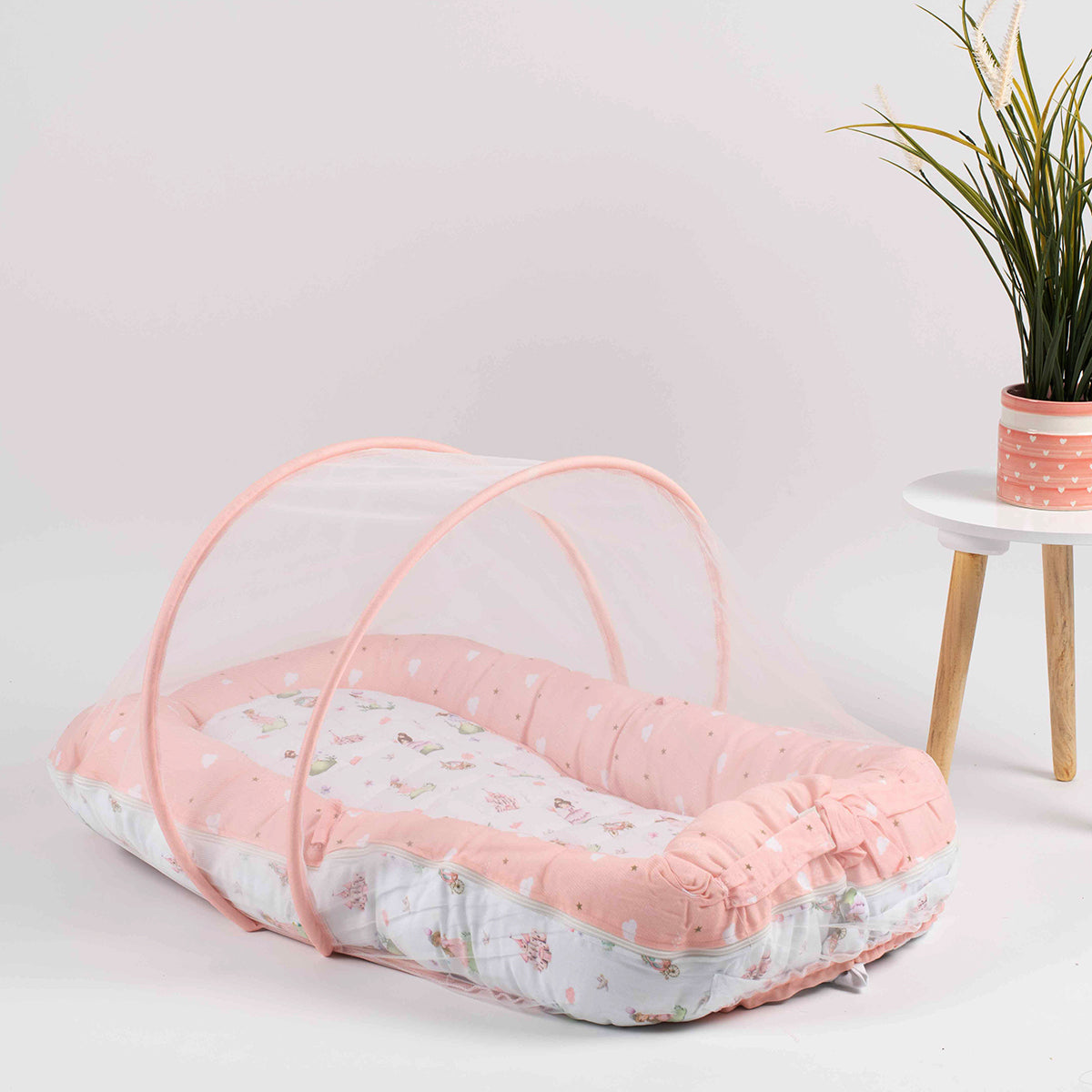 Tiny Snooze Reversible Baby Nest- Fairytale