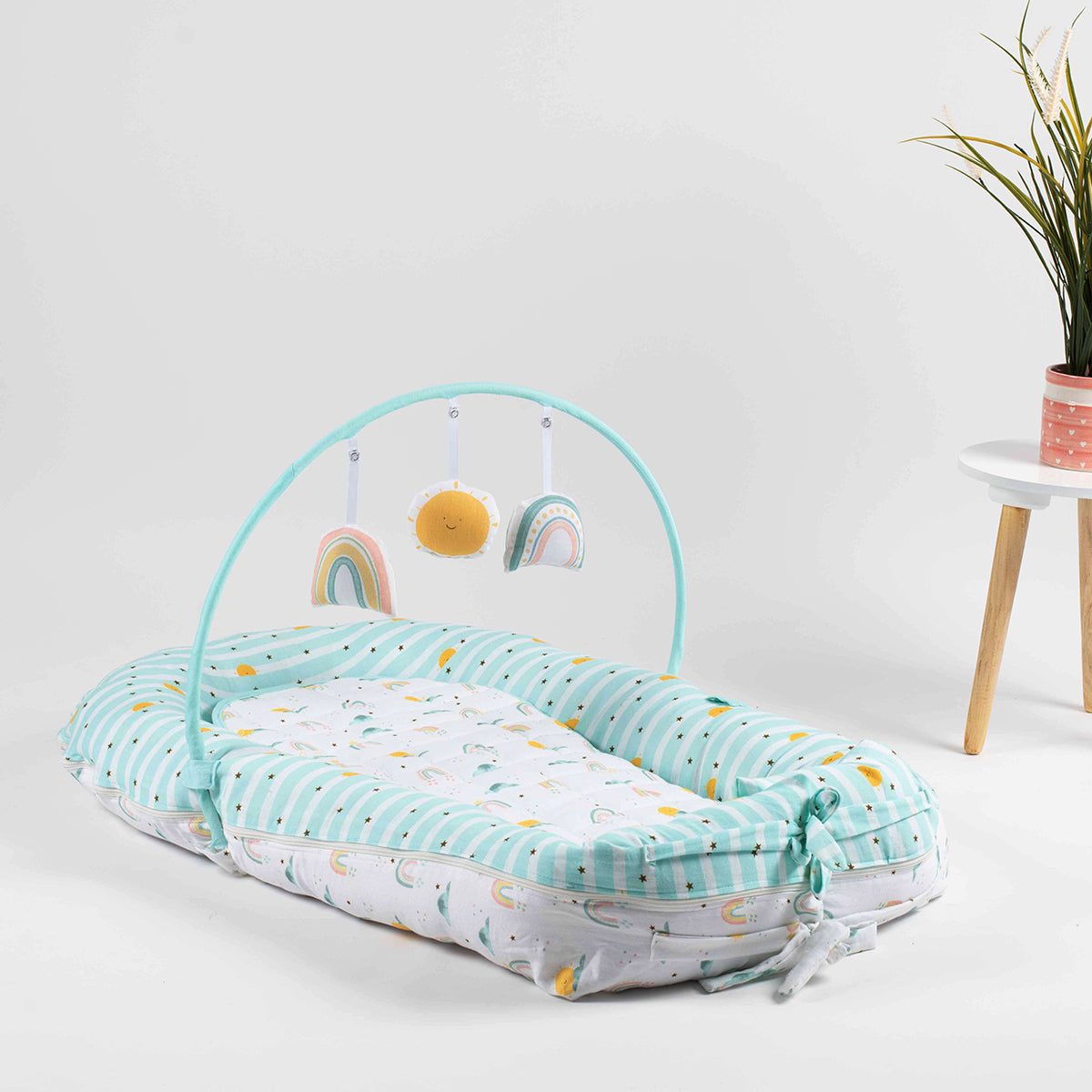 Tiny Snooze Reversible Baby Nest- Horizon