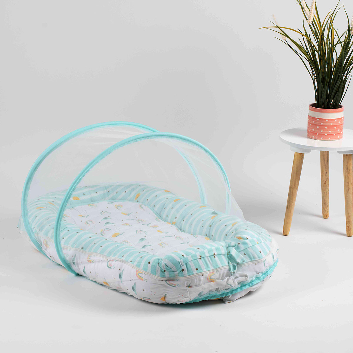 Tiny Snooze Reversible Baby Nest- Horizon