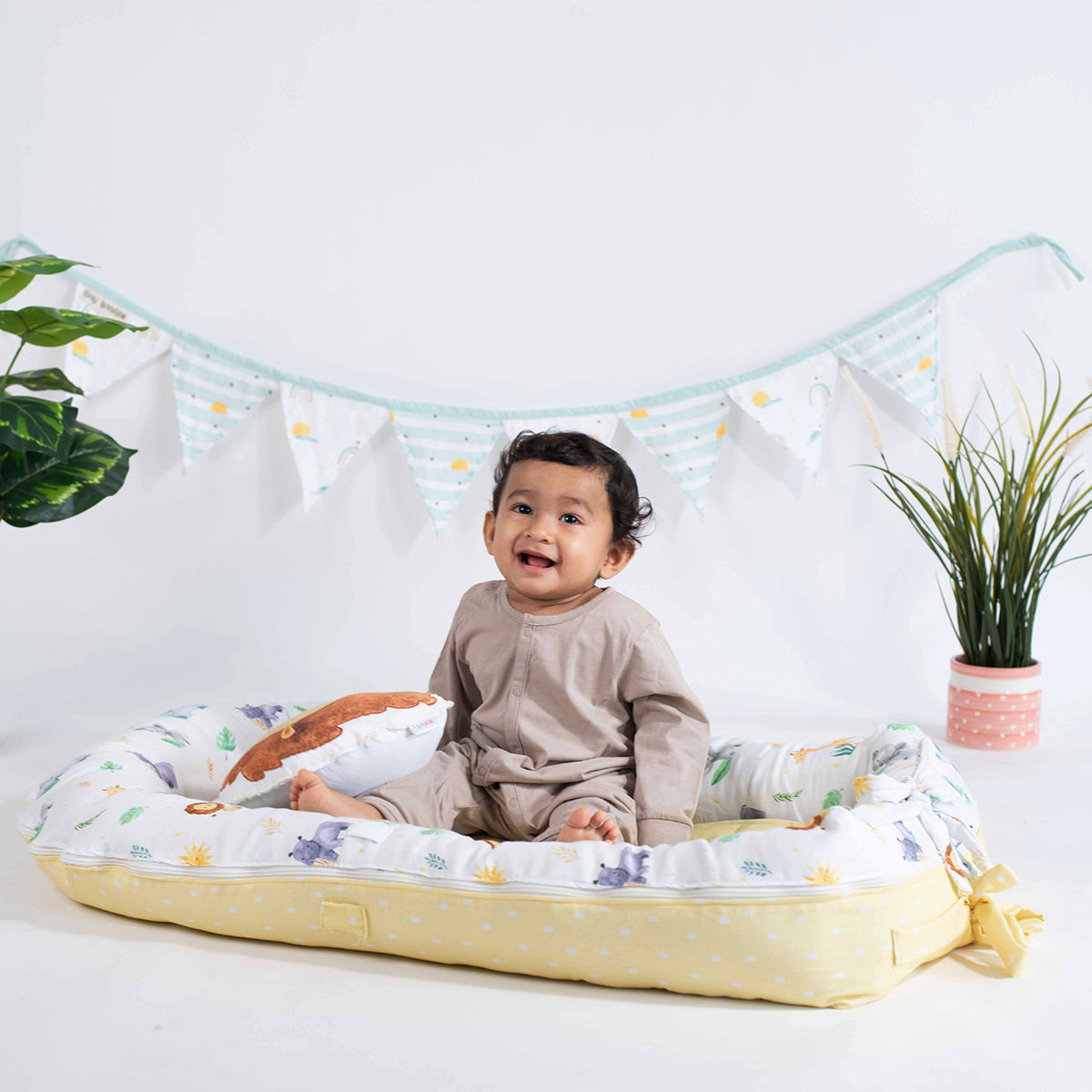 Tiny Snooze Reversible Baby Nest- Into The Wild