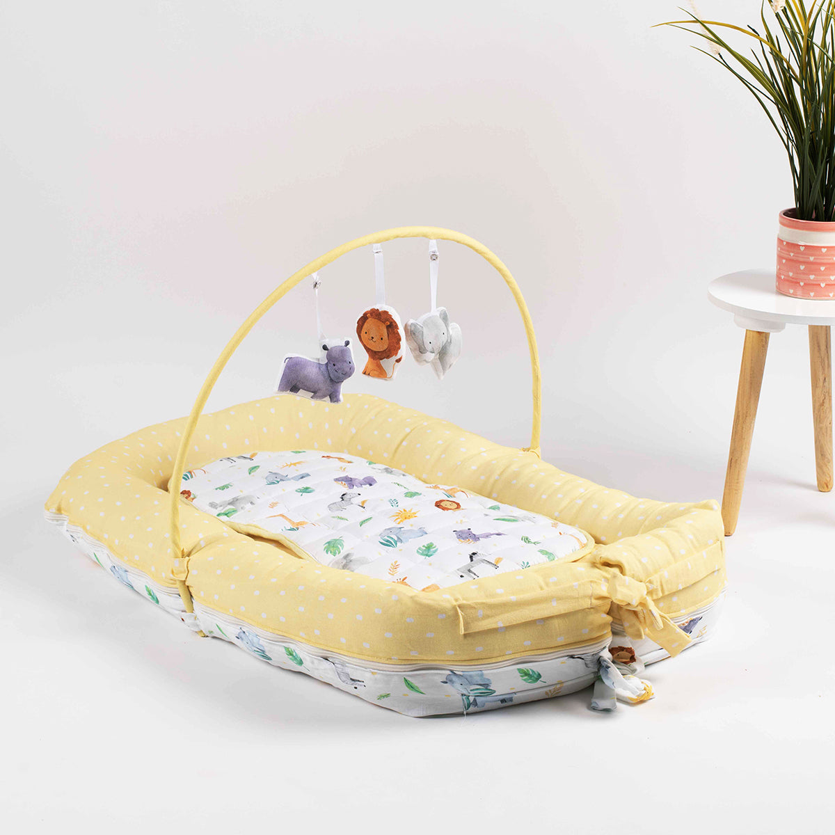 Tiny Snooze Reversible Baby Nest- Into The Wild