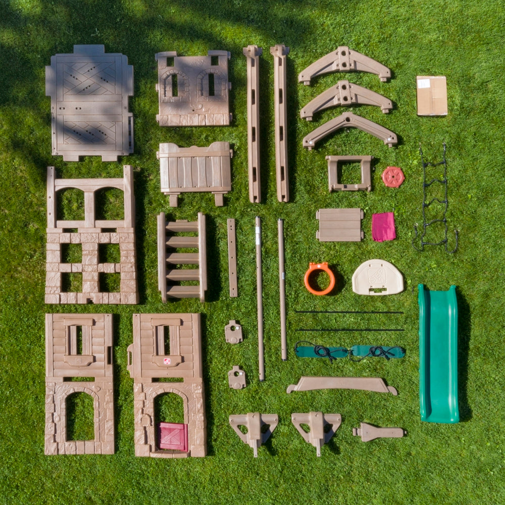 Step2 Naturally Playful Adventure Lodge Play Center