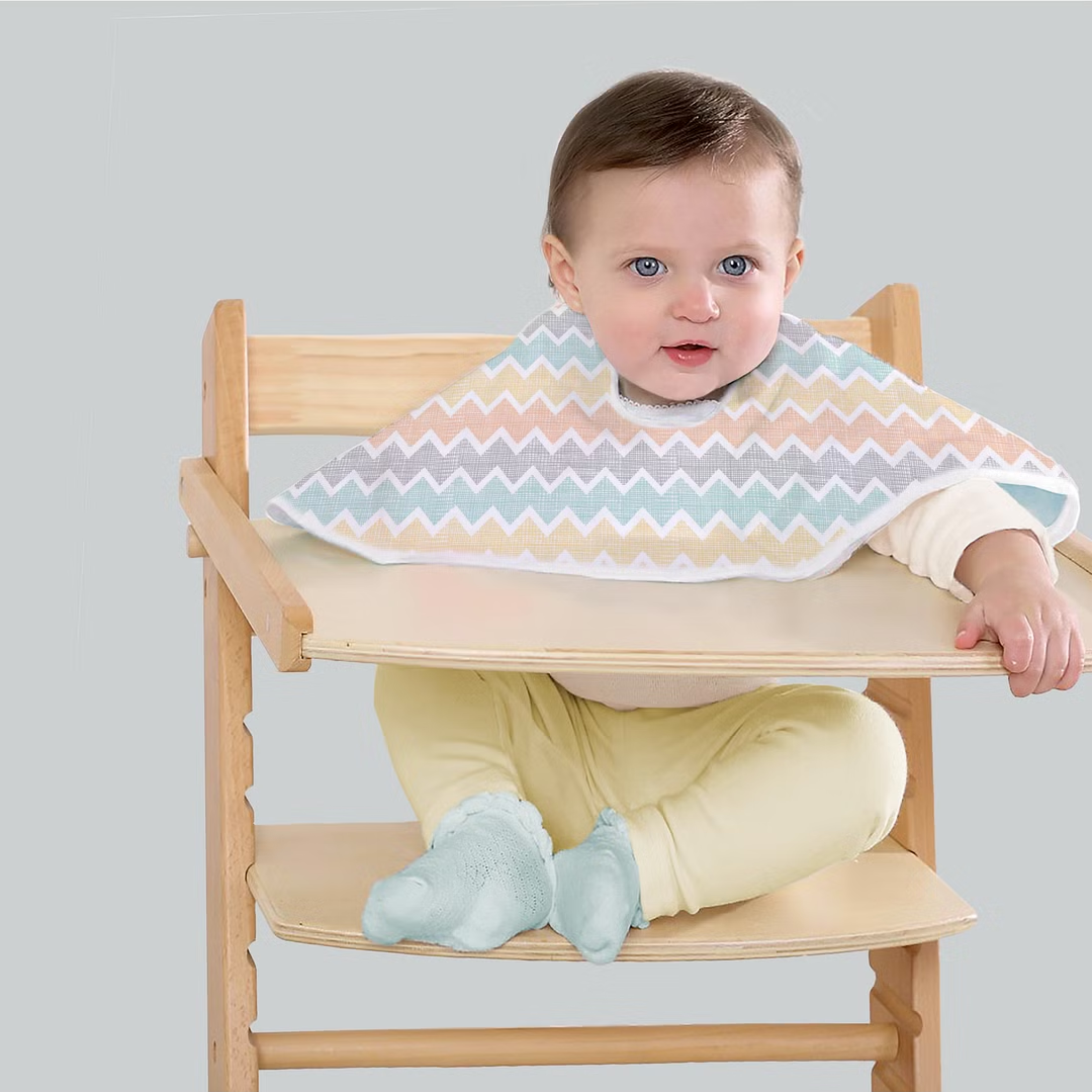 Abracadabra 2 in 1 Reversible Bib & Burp Pad - Sleepy Friends