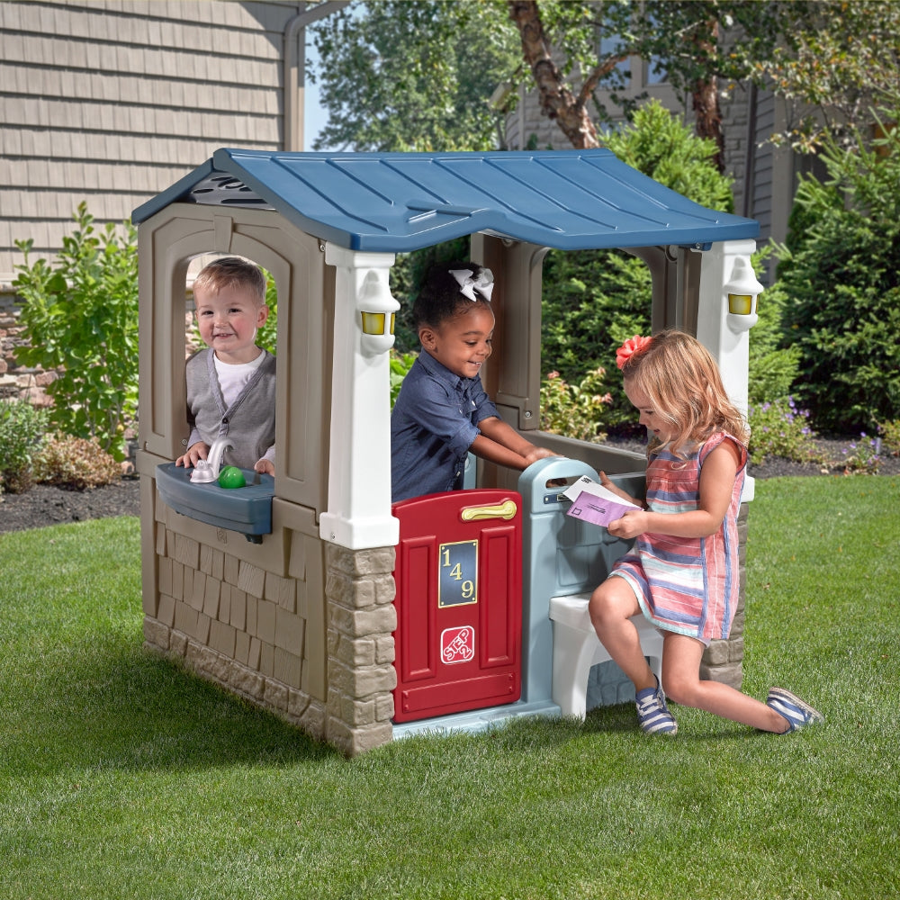 Step2 Seaside Villa Playhouse + FREE Toys