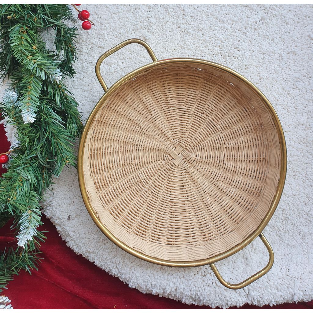 Royal Brimmed Disc Tray