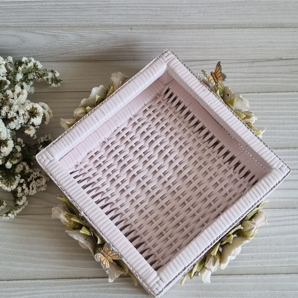 Lemonade Wreathed Cane Tray