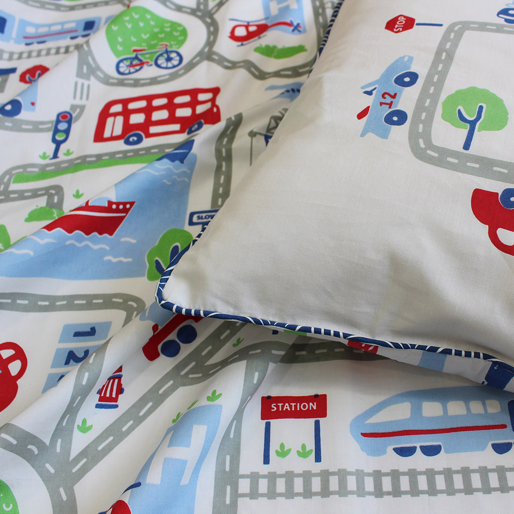 Busy Street 100% Cotton King Size Bedsheet With 2 Pillow Covers