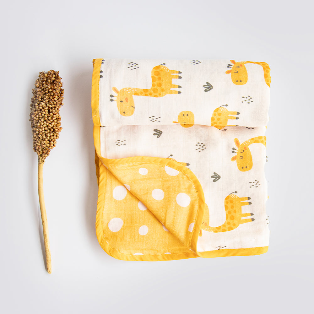 Baby Giraffe & Cute Polka - Essentials Gift Basket