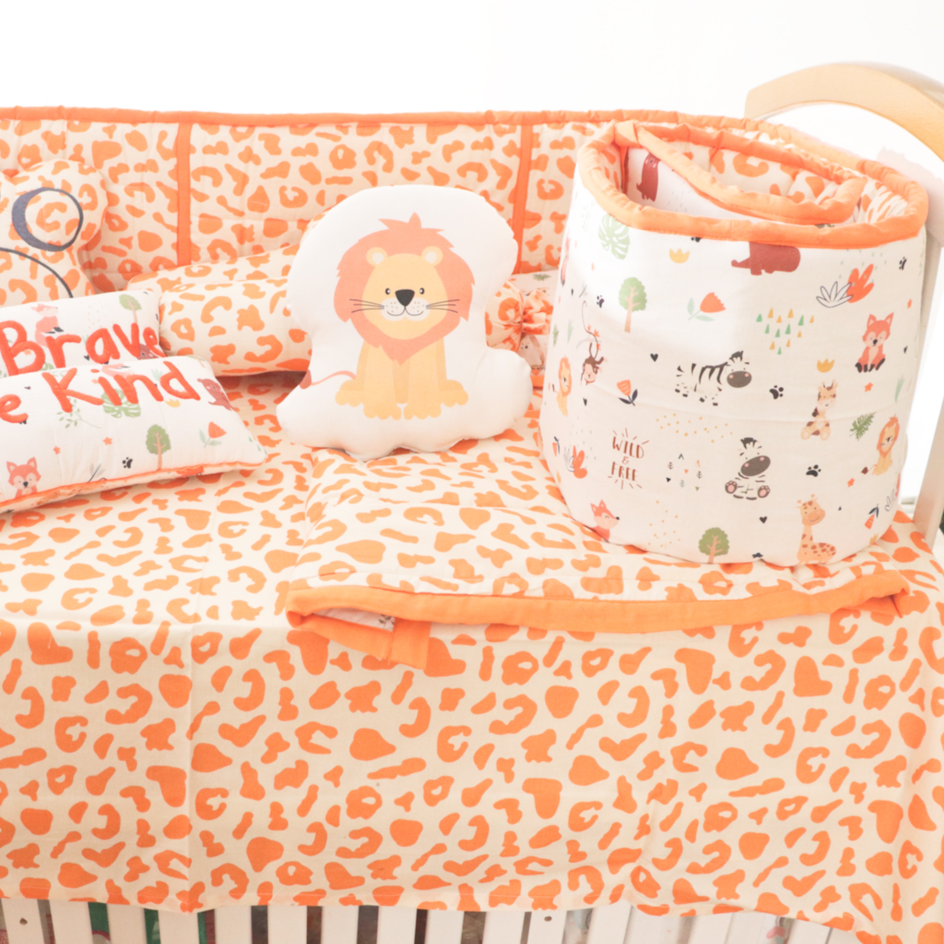 Baby Animals- Quilted Cot Bumper