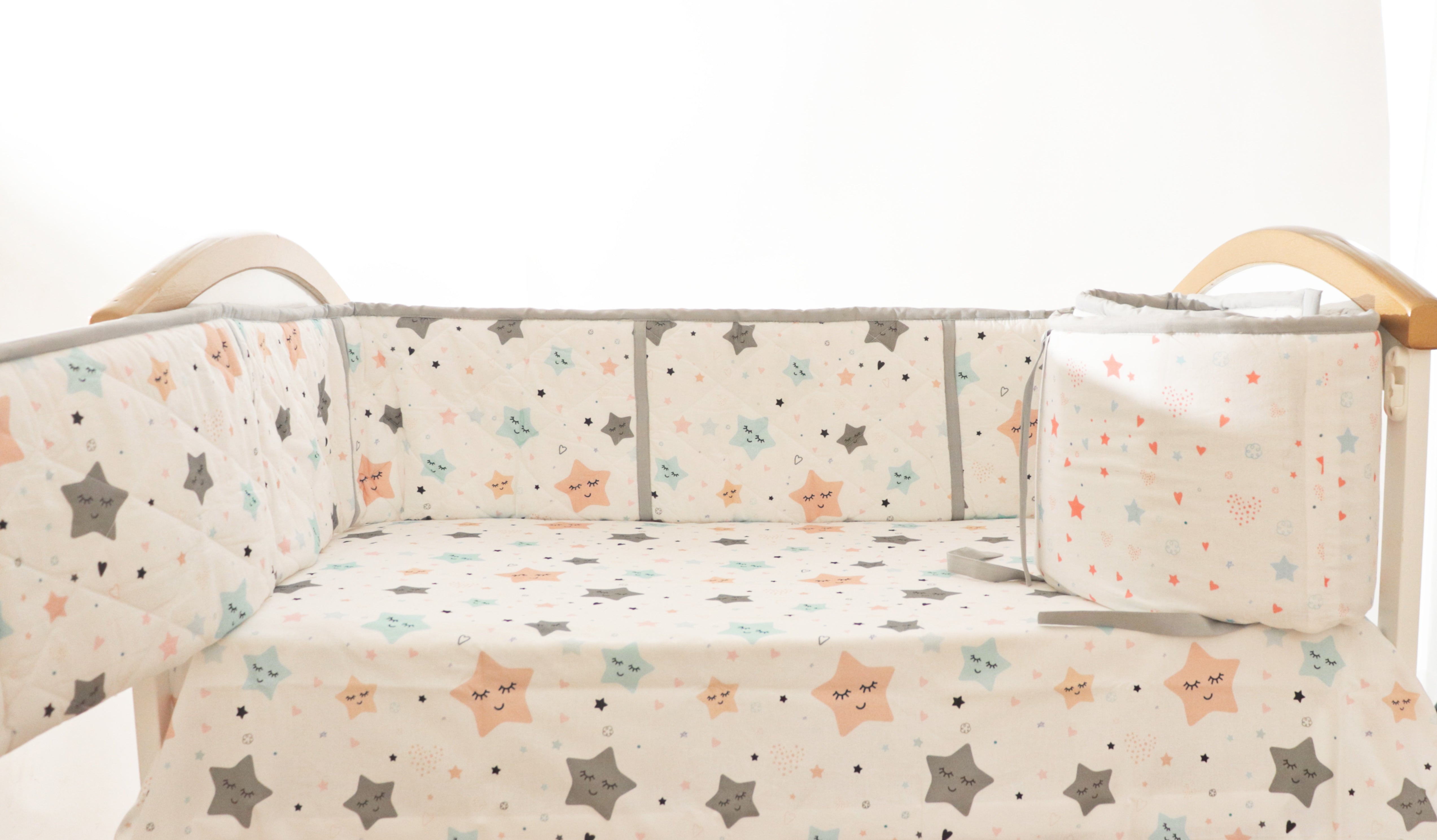 Twinkly Stars - Quilted Cot Bumper