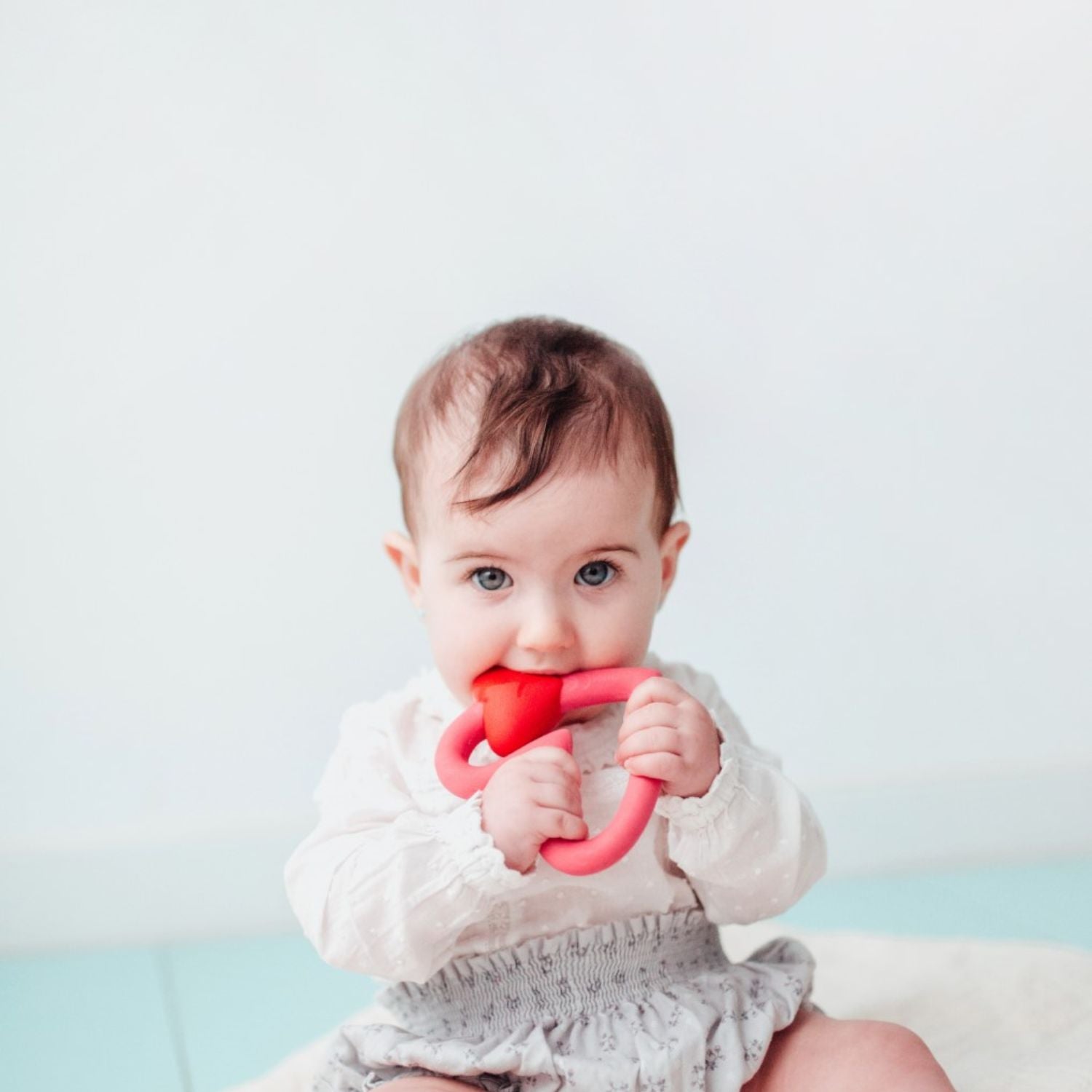 Oli &Carol x ARP The Heart Teether