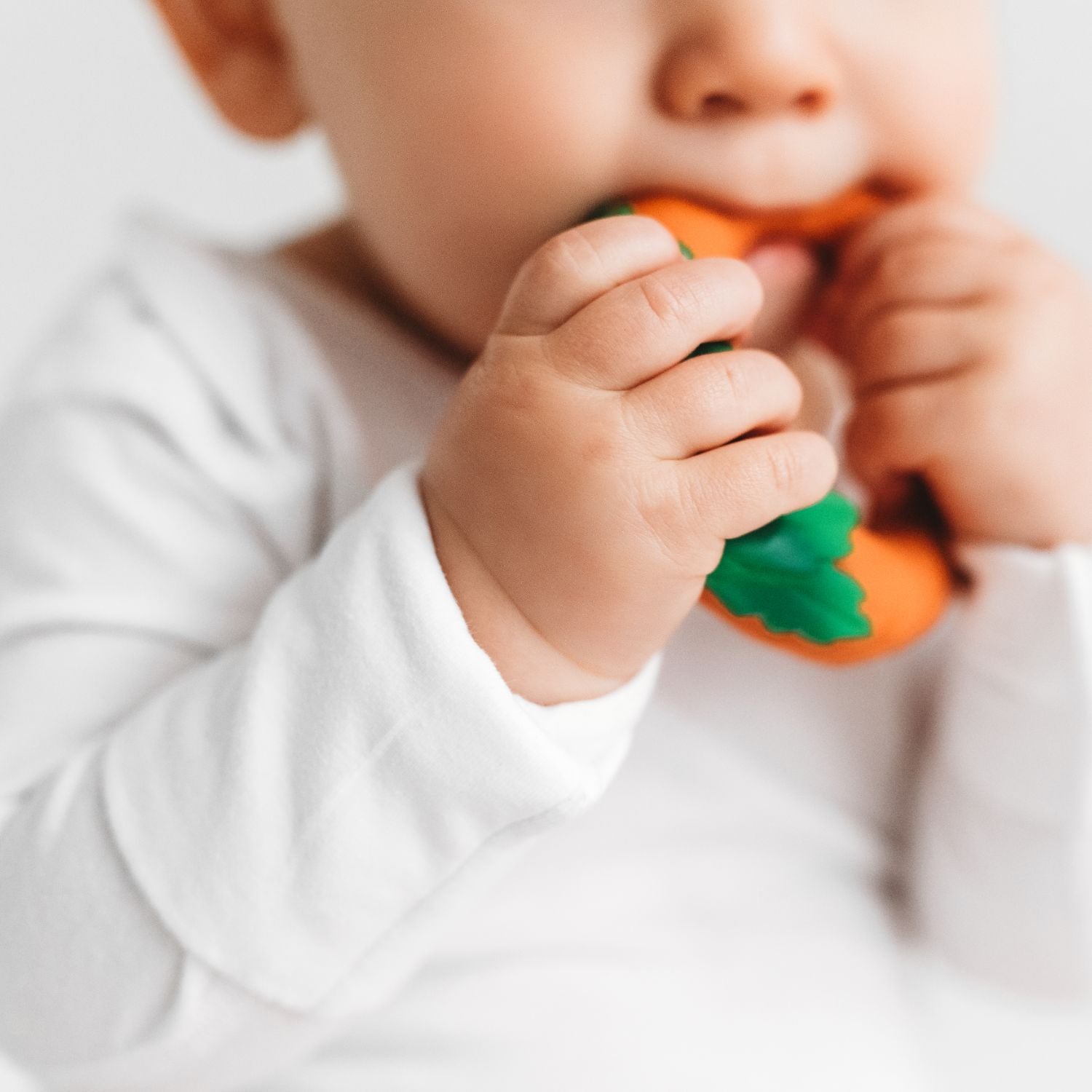 Oli & Carol Cathy The Carrot Natural Rubber Teether