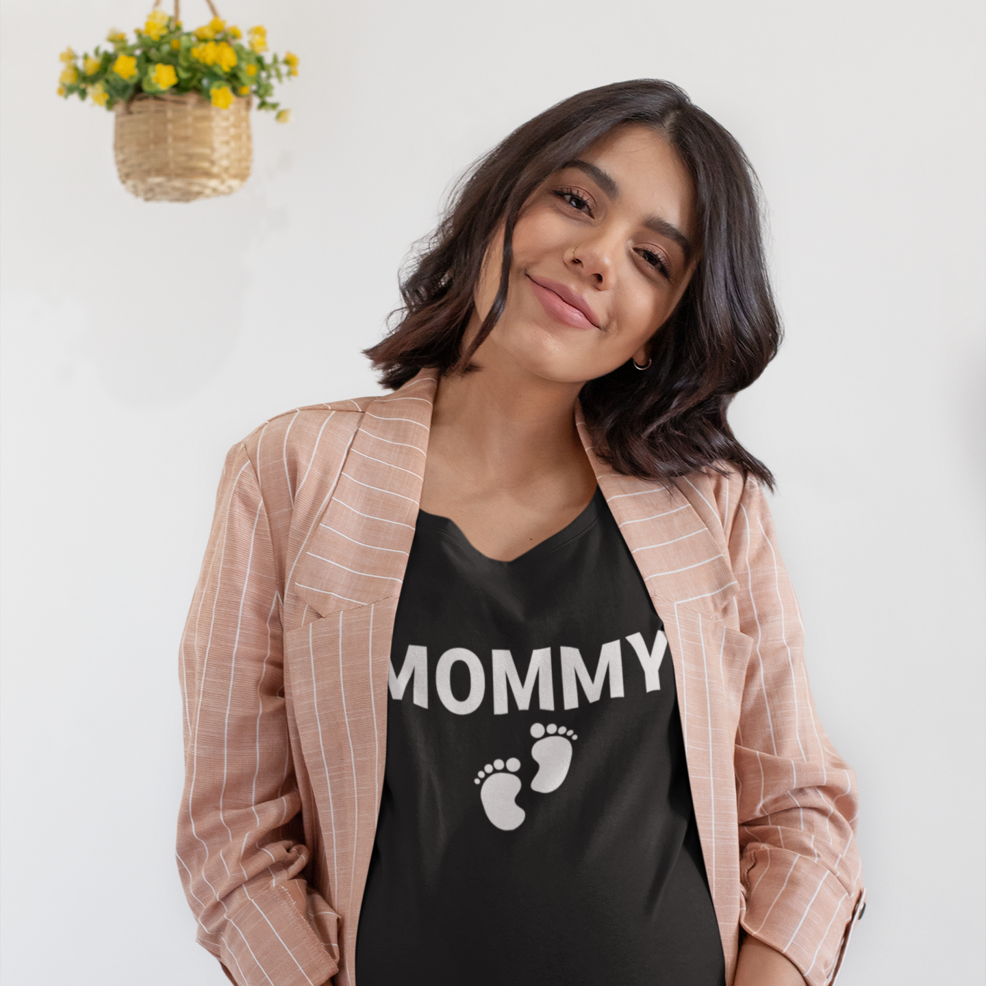 Mommy With Baby Feet Black Tshirt