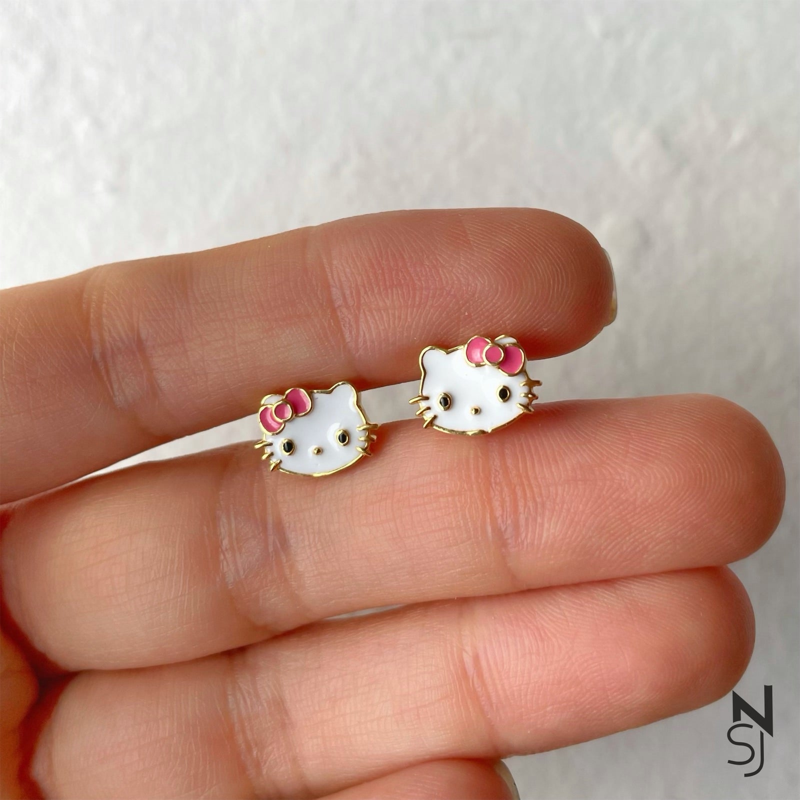 Hello Kitty Studs