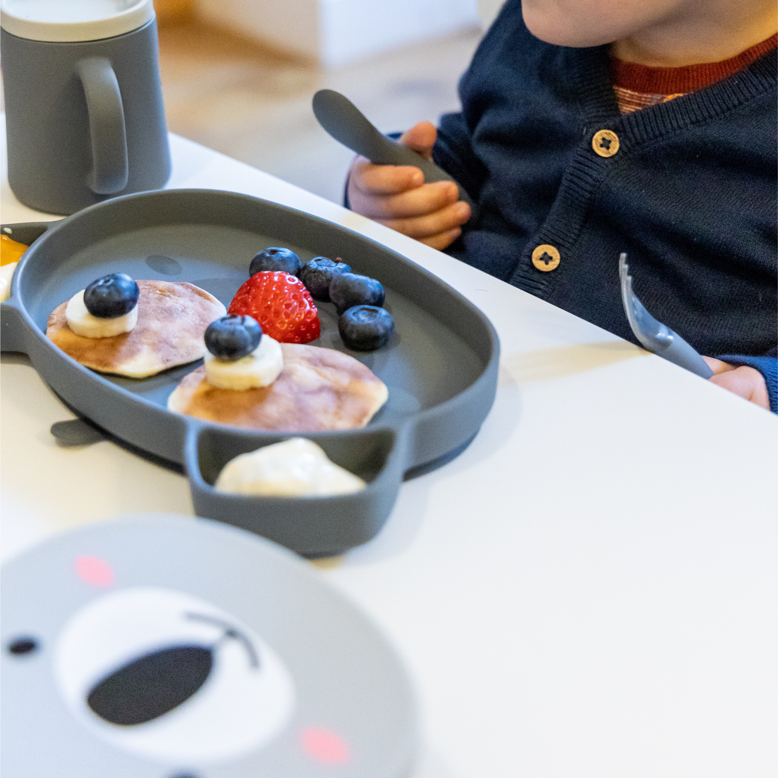 TUM TUM Baby & Toddler Stay Put Suction Bowl With Lid & Spoon, Stay Put Silicone Weaning Bowl & Spoon, First Feeding, Baby Led Weaning, 6m+, Betsy Bear Pink