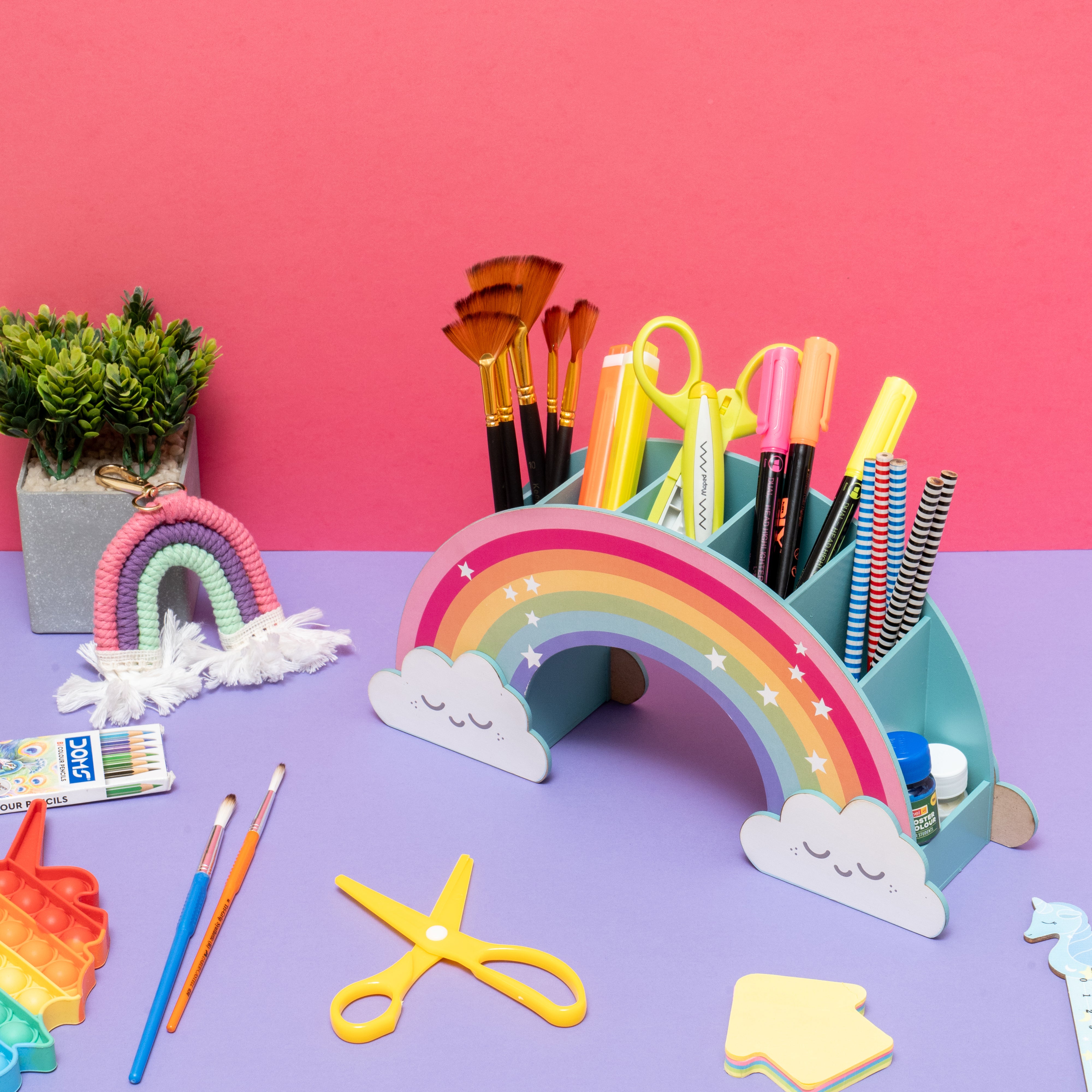 Pastle Rainbow Penstand