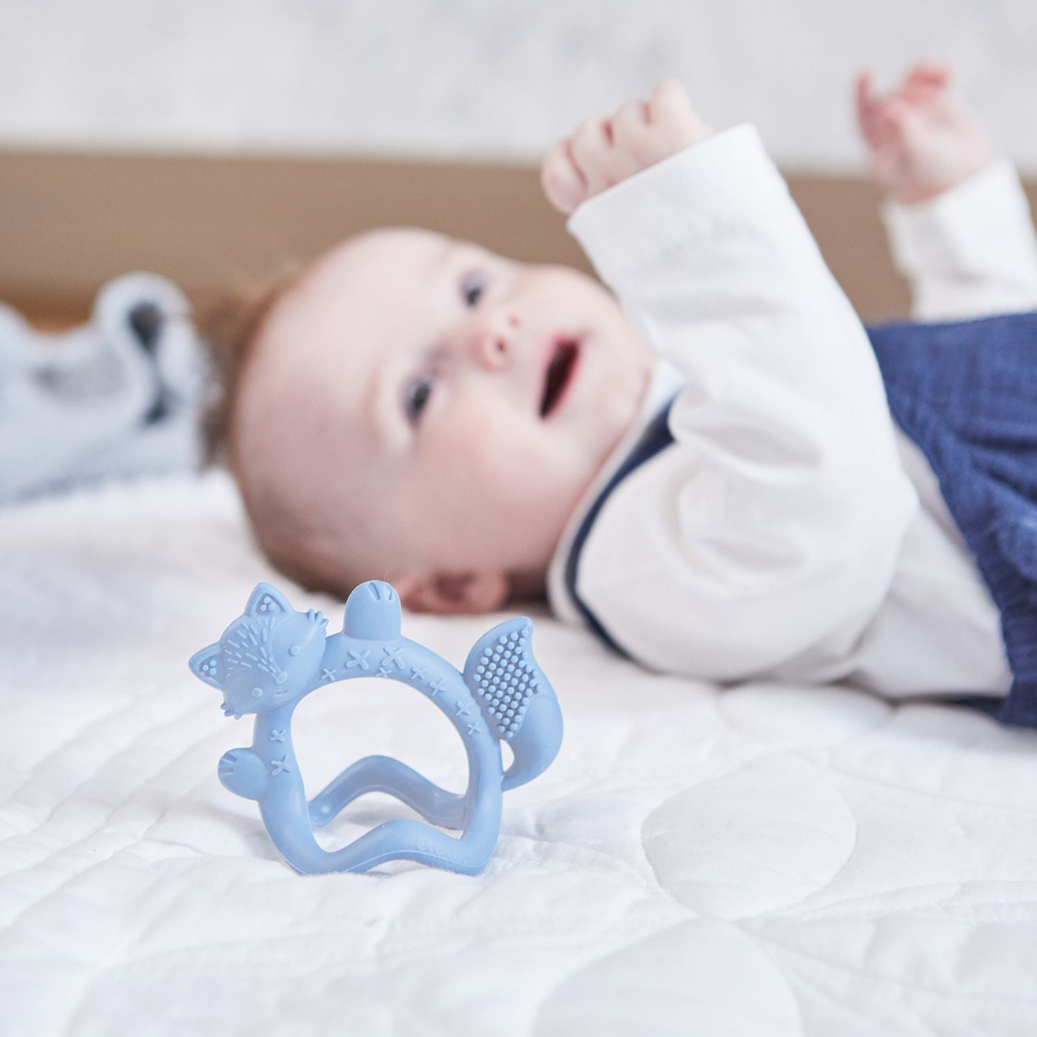 b.box Silicone Wrist Teether Fox Lullaby Blue