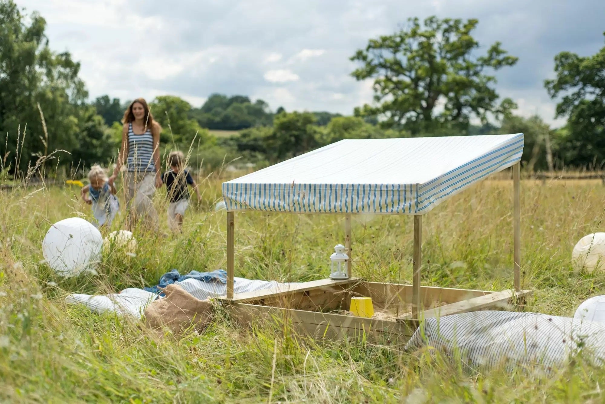 Plum Wooden Sandpit With Canopy - Natural