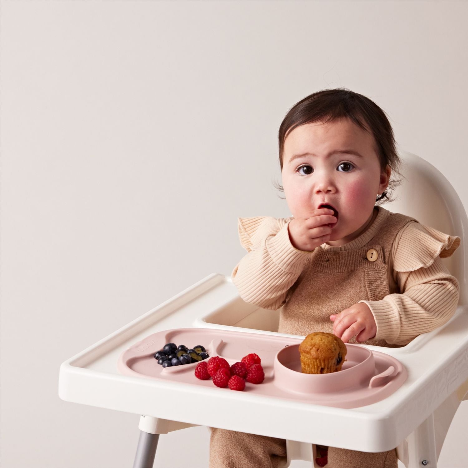 b.box Roll & Go Mealtime Silicone Mat with Spoon Blush Pink