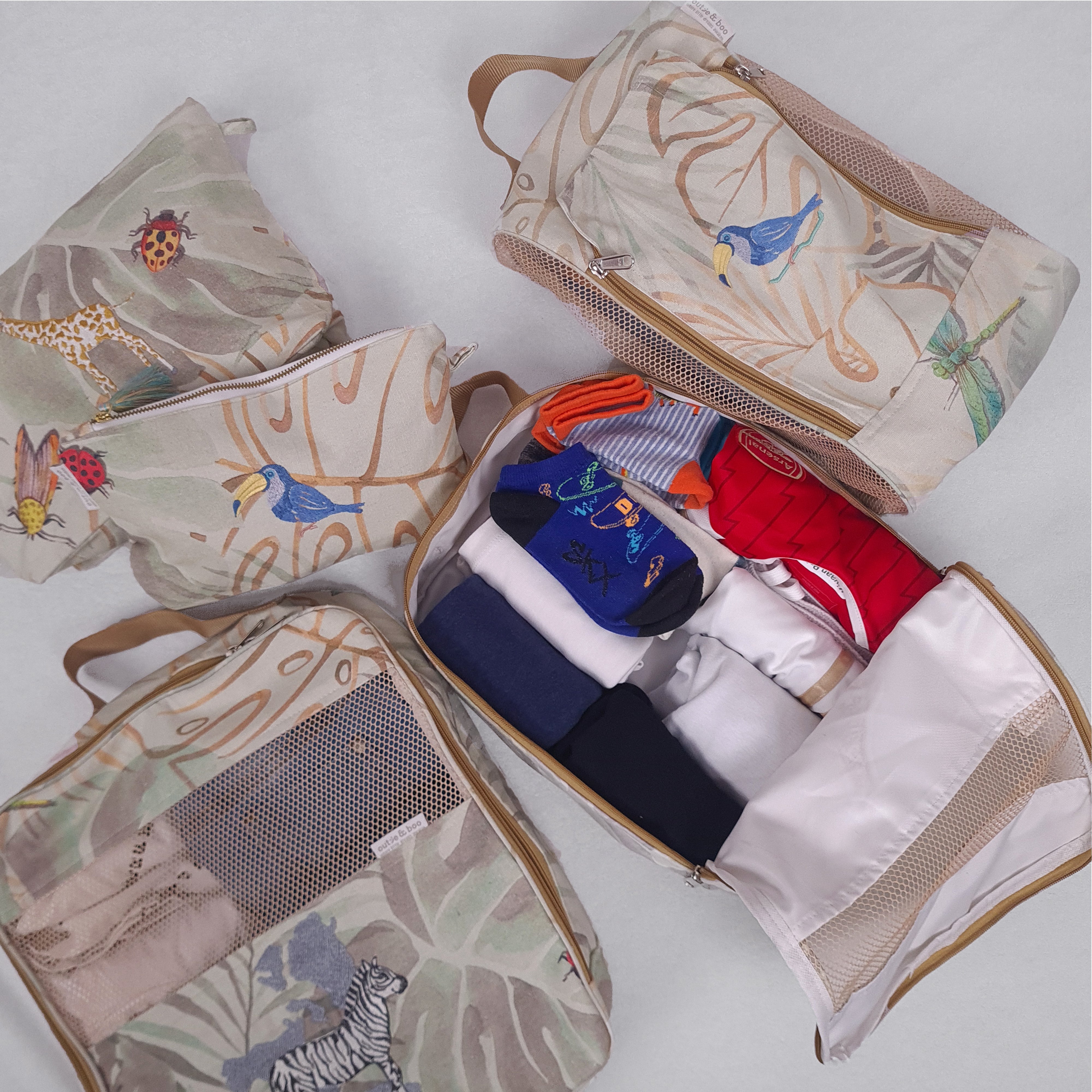 Baby It's Wild World Organizer Bags (Set of 5) Small Organizer Bag + Big Organizer Bag + Shoe Bag + Small Pouch + Big Pouch