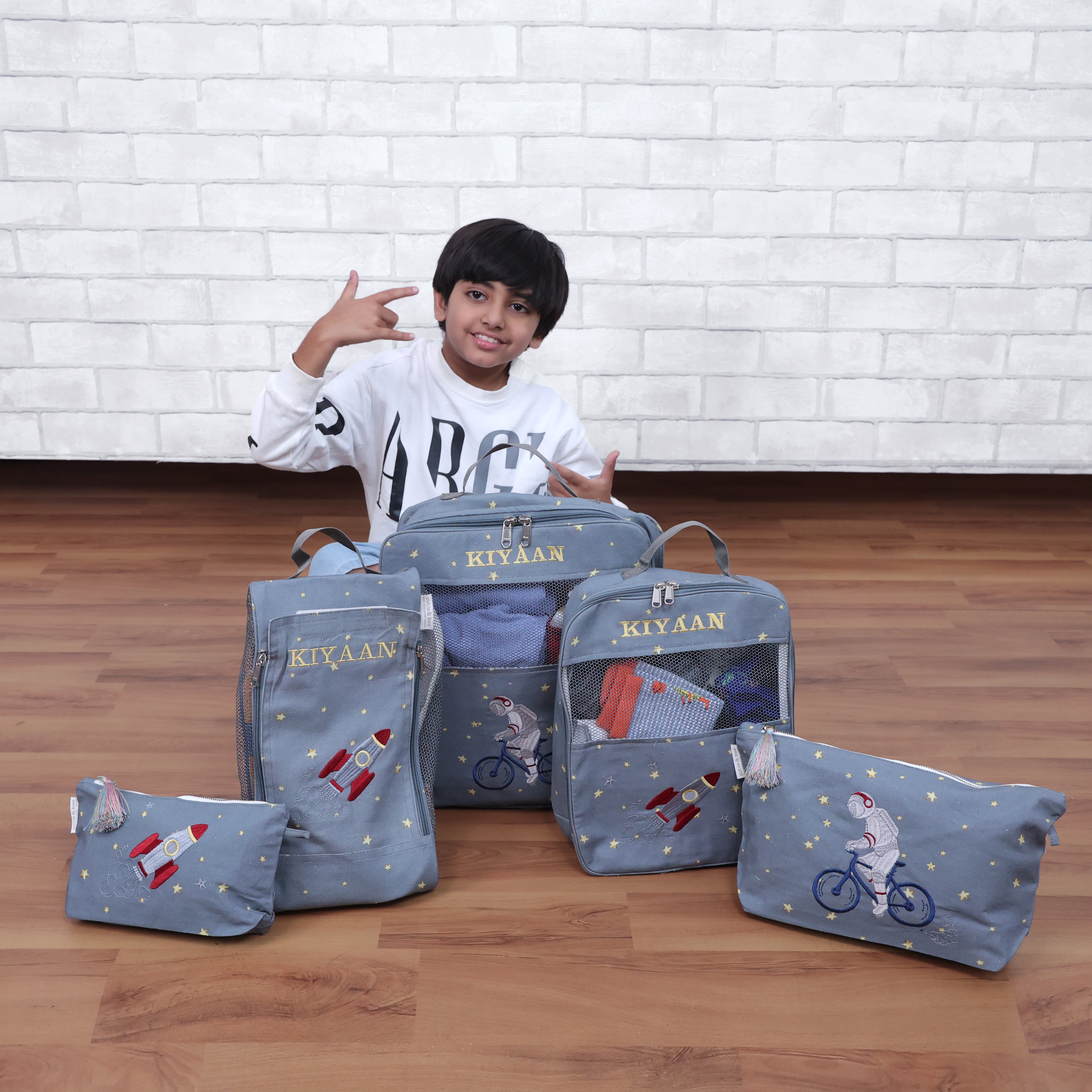 To the Moon And Back Organizer Bags (Set of 5) Small Organizer Bag + Big Organizer Bag + Shoe Bag + Small Pouch + Big Pouch