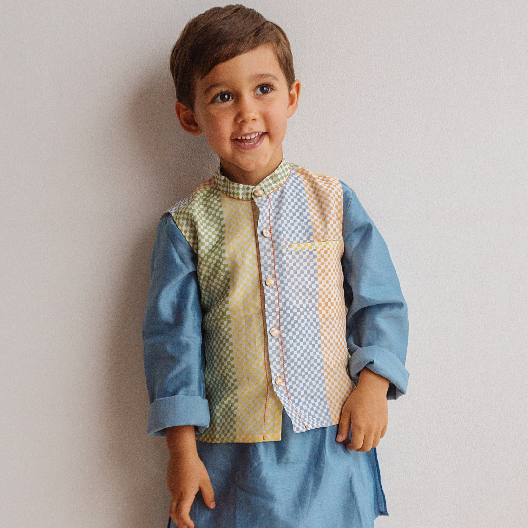 Chanderi Kurta Pyjama & Bandi Set