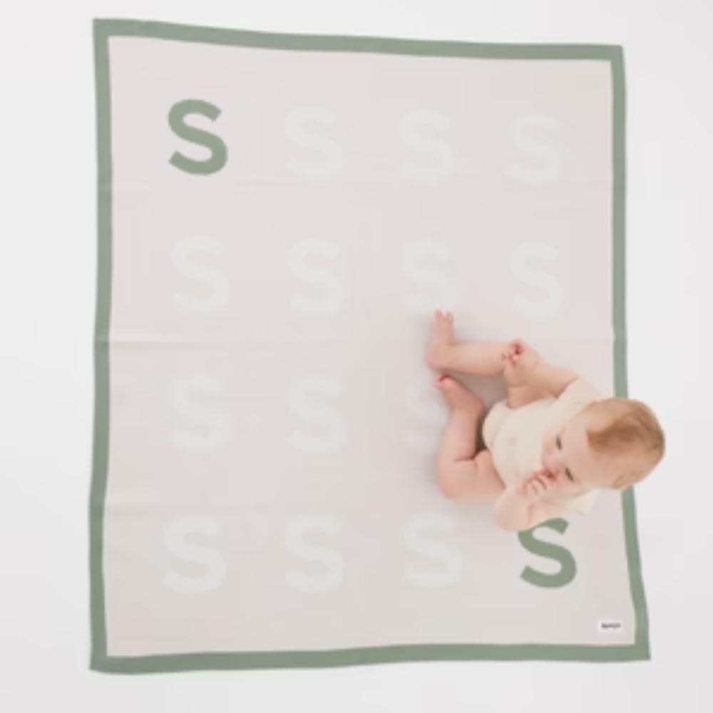 Multi Letter Blanket - Oatmeal; Border: Lily Pad; Letter: Ivory; Special Letter: Lily Pad