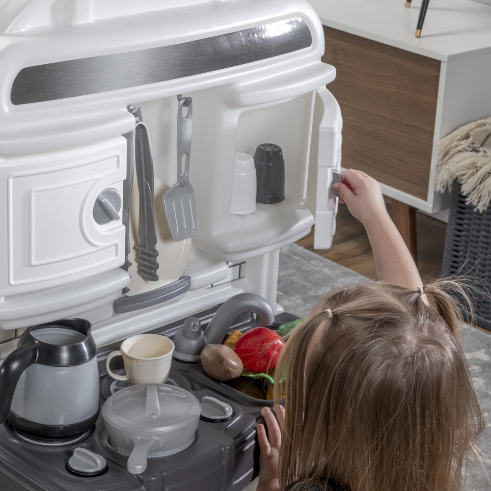 Step2 Quaint Kitchen (White)