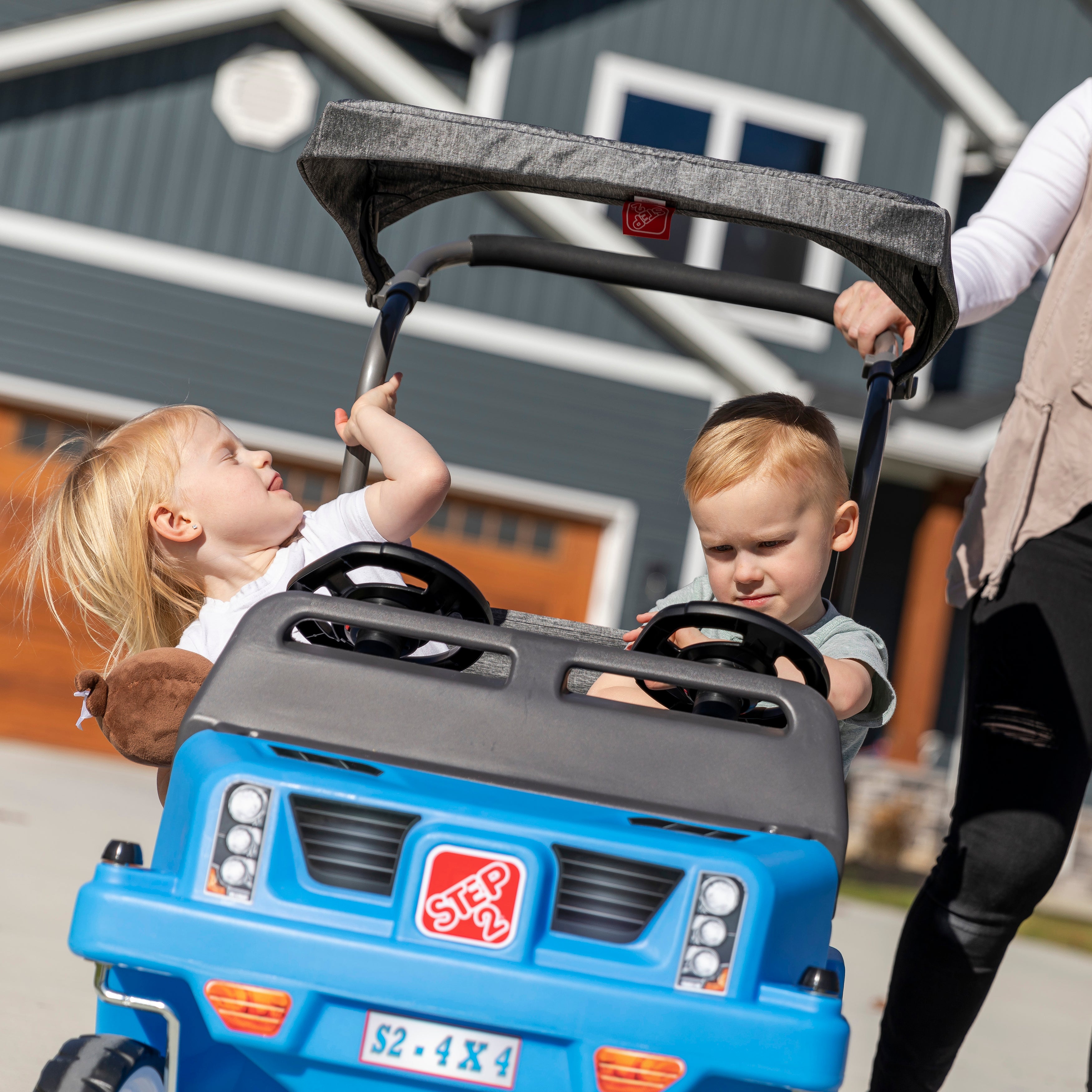 Step2 Side By Side Push Around Suv (Blue)