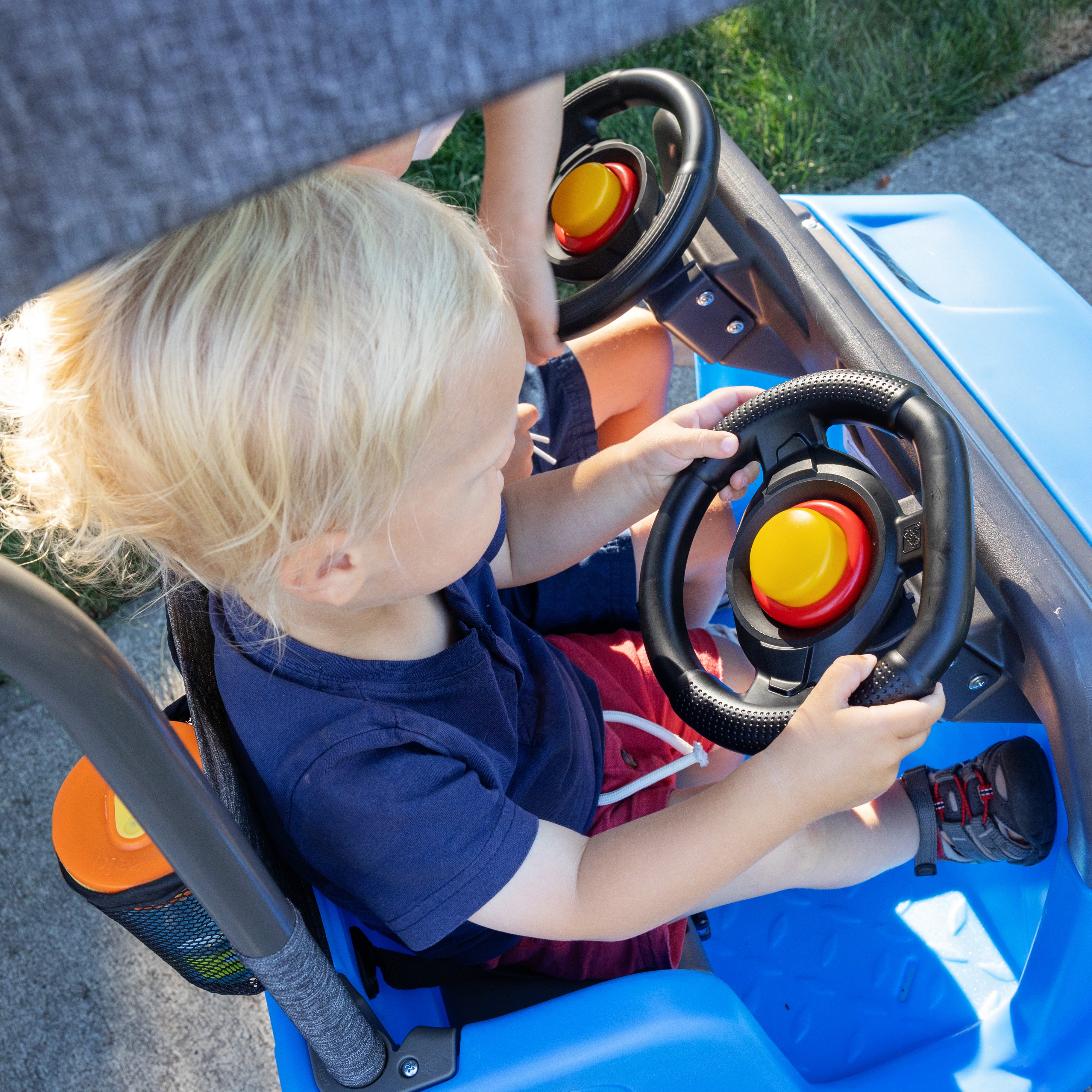 Step2 Side By Side Push Around Suv (Blue)