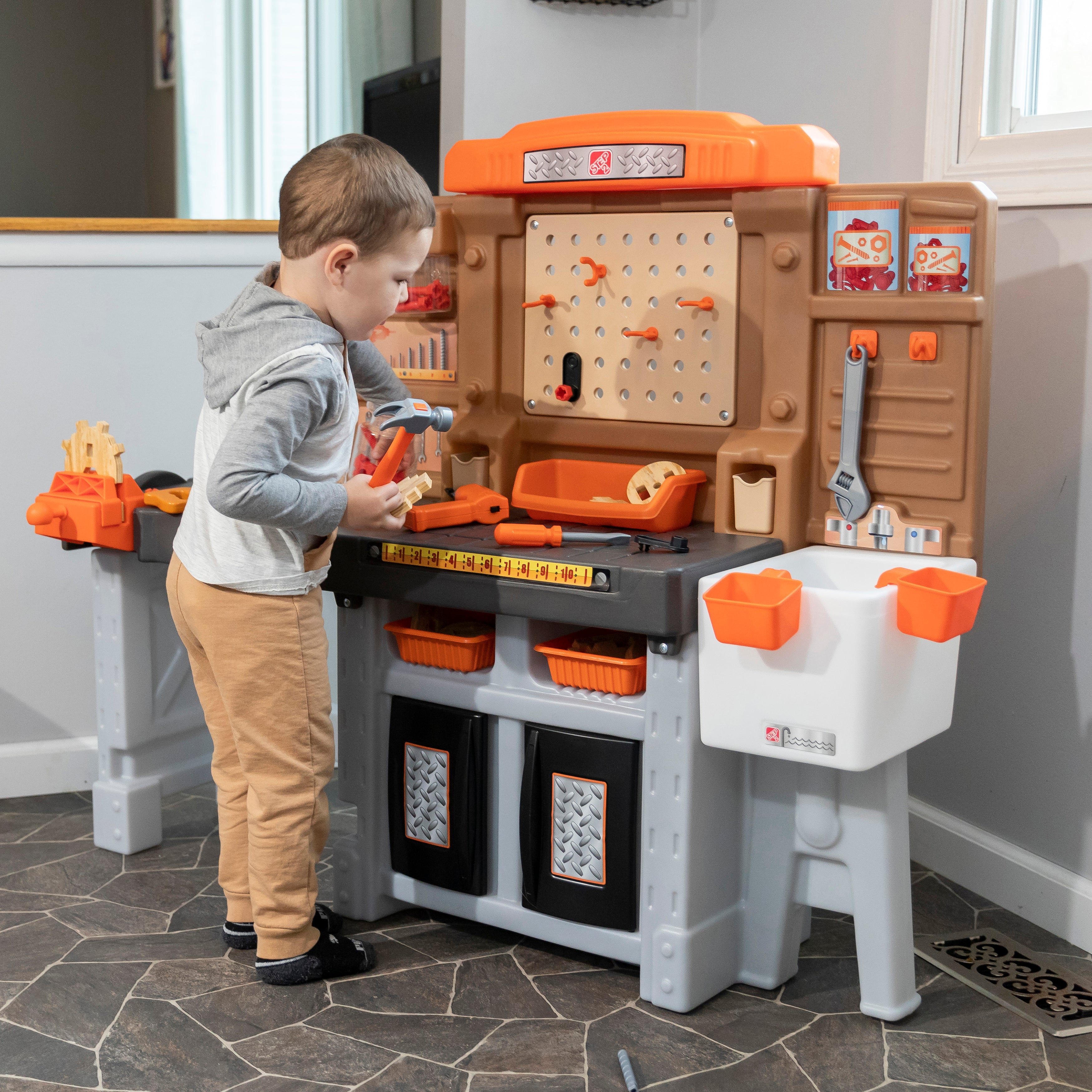 Step2 Pro Play Workshop & Utility Bench