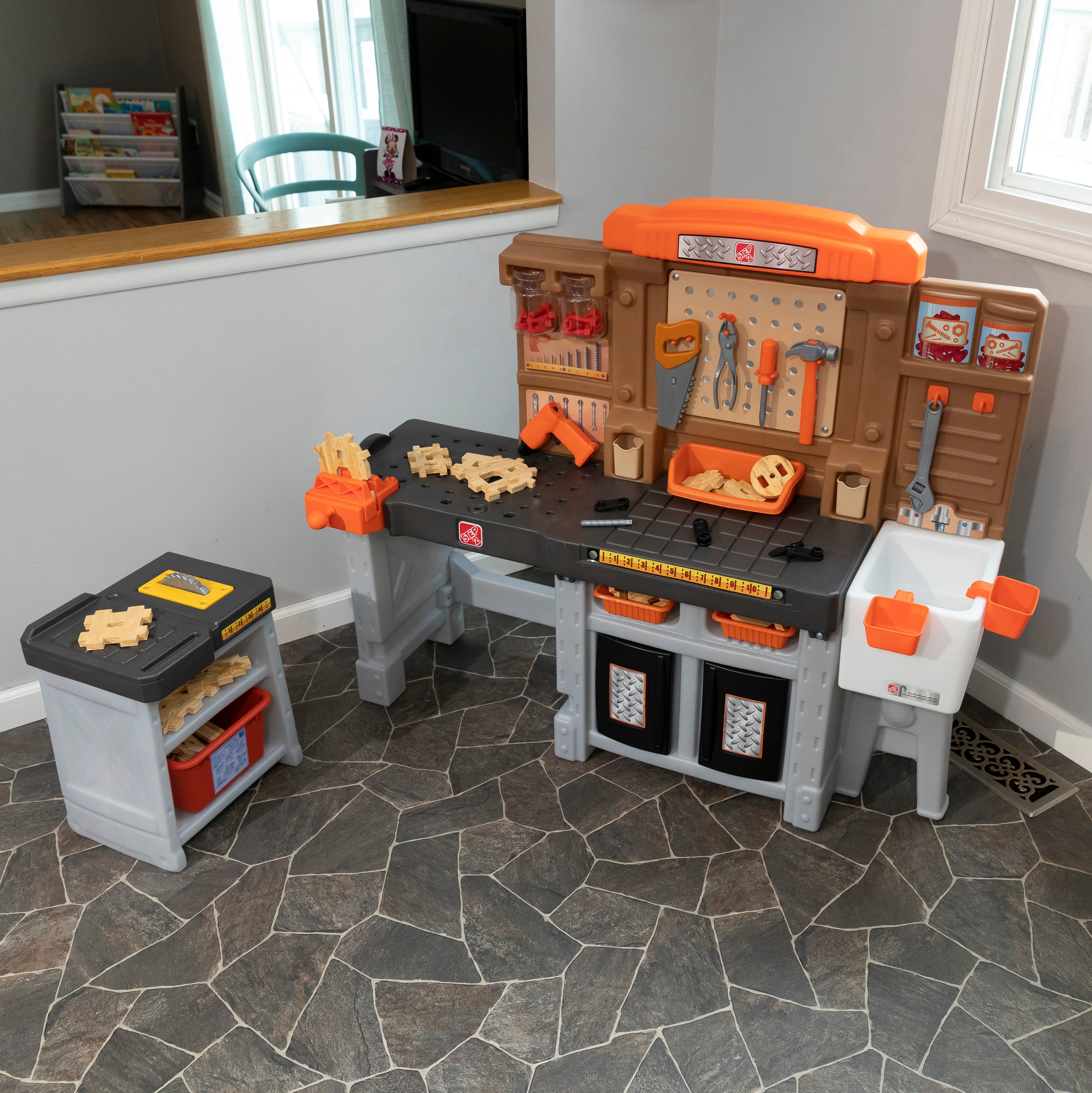 Step2 Pro Play Workshop & Utility Bench