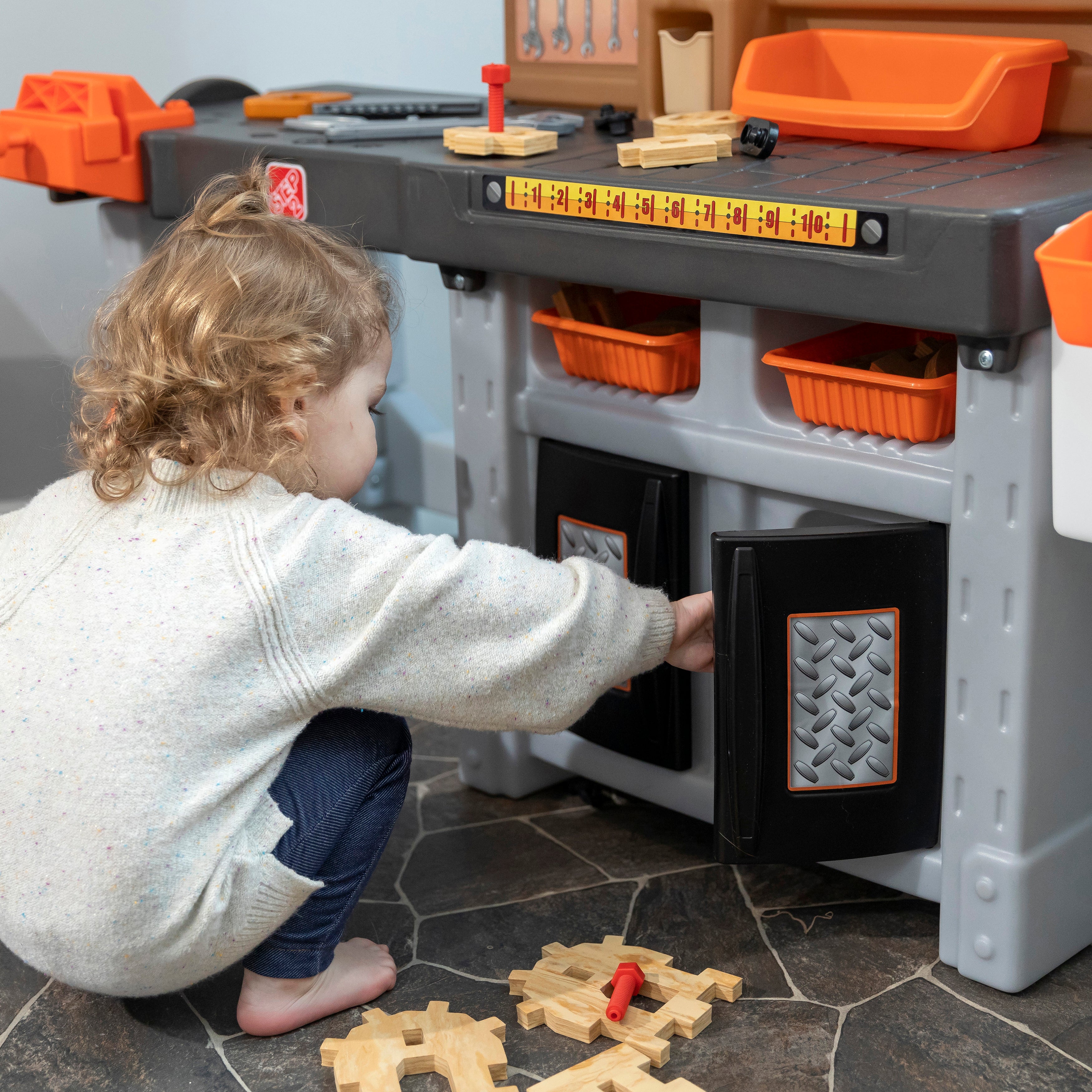 Step2 Pro Play Workshop & Utility Bench