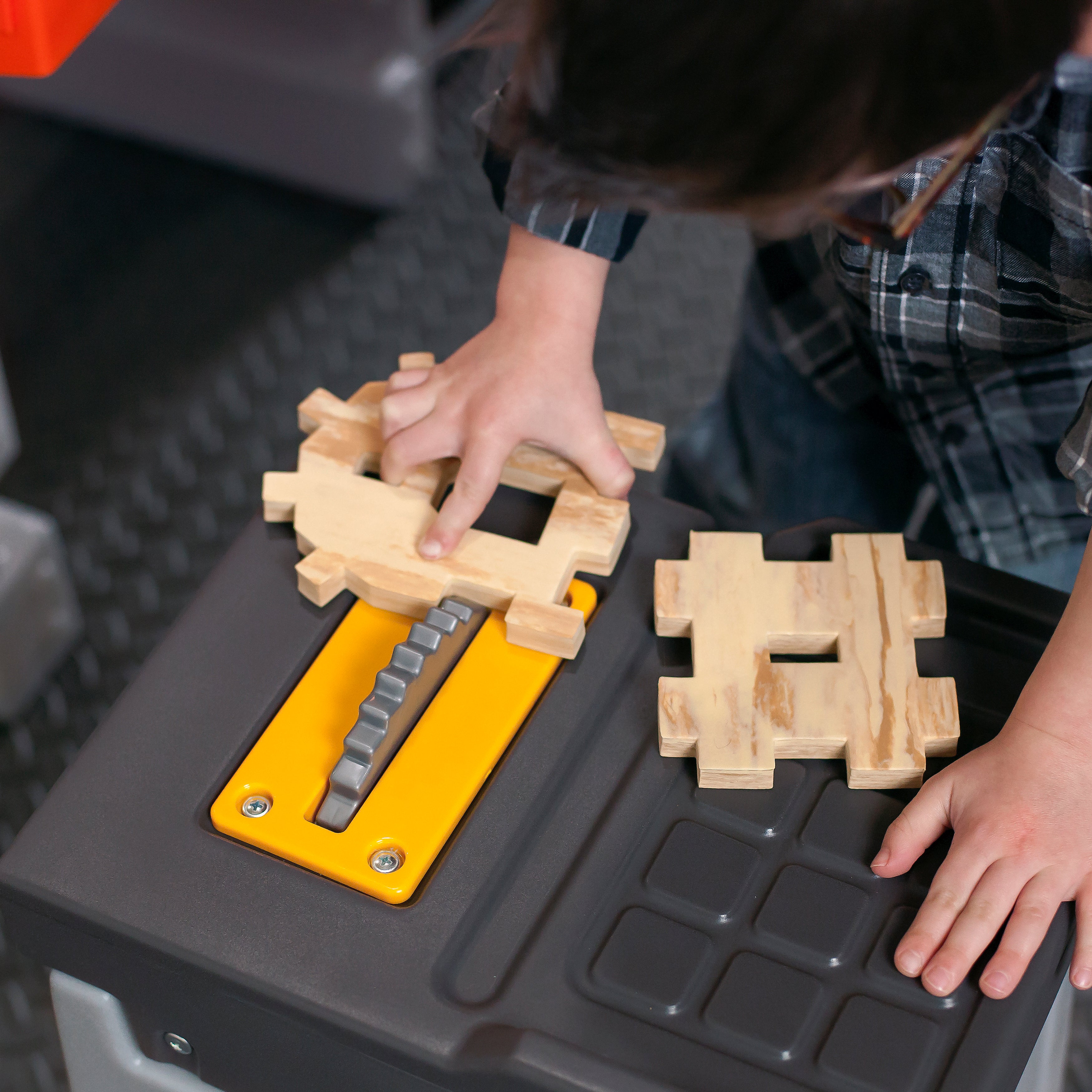 Step2 Pro Play Workshop & Utility Bench