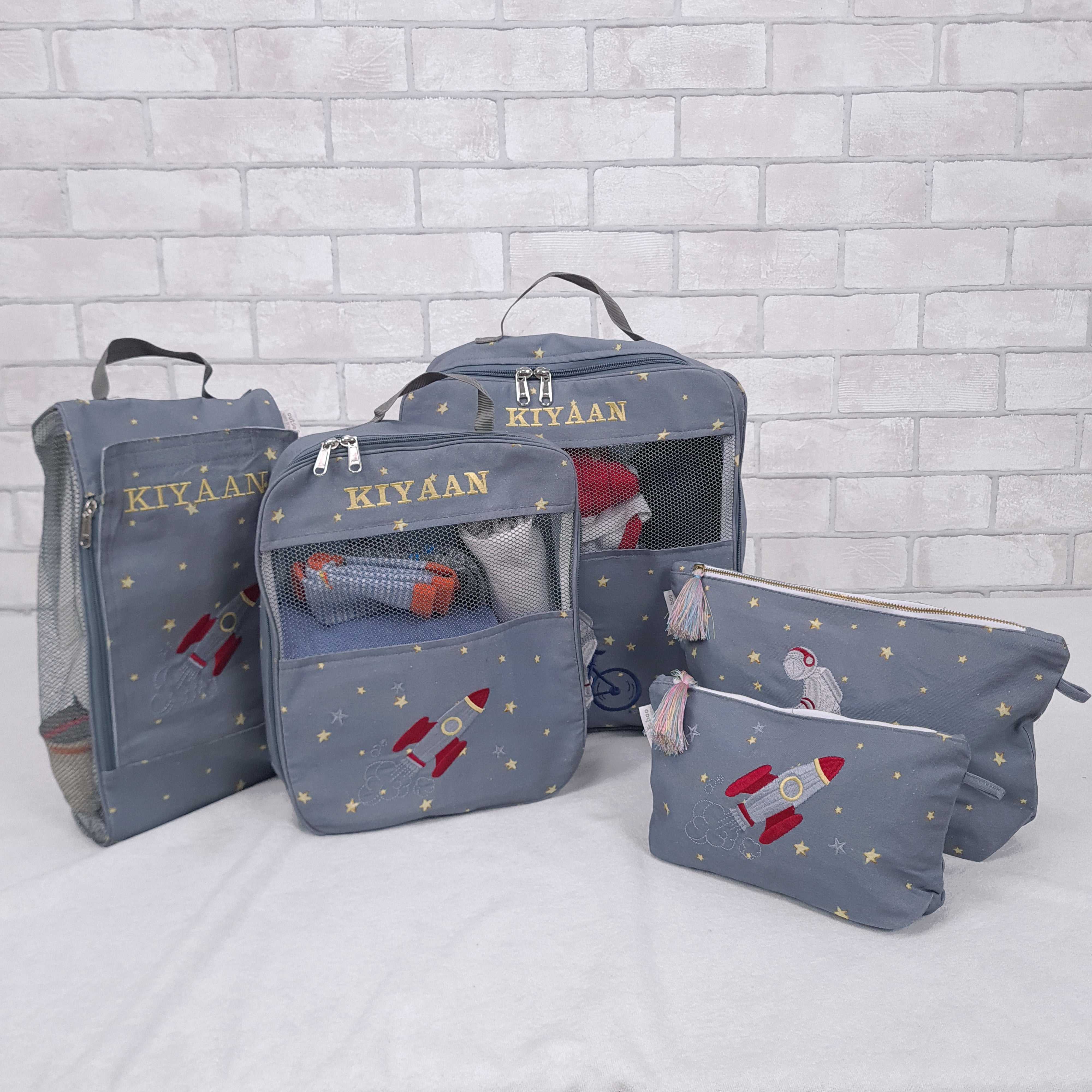 To the Moon And Back Organizer Bags (Set of 5) Small Organizer Bag + Big Organizer Bag + Shoe Bag + Small Pouch + Big Pouch